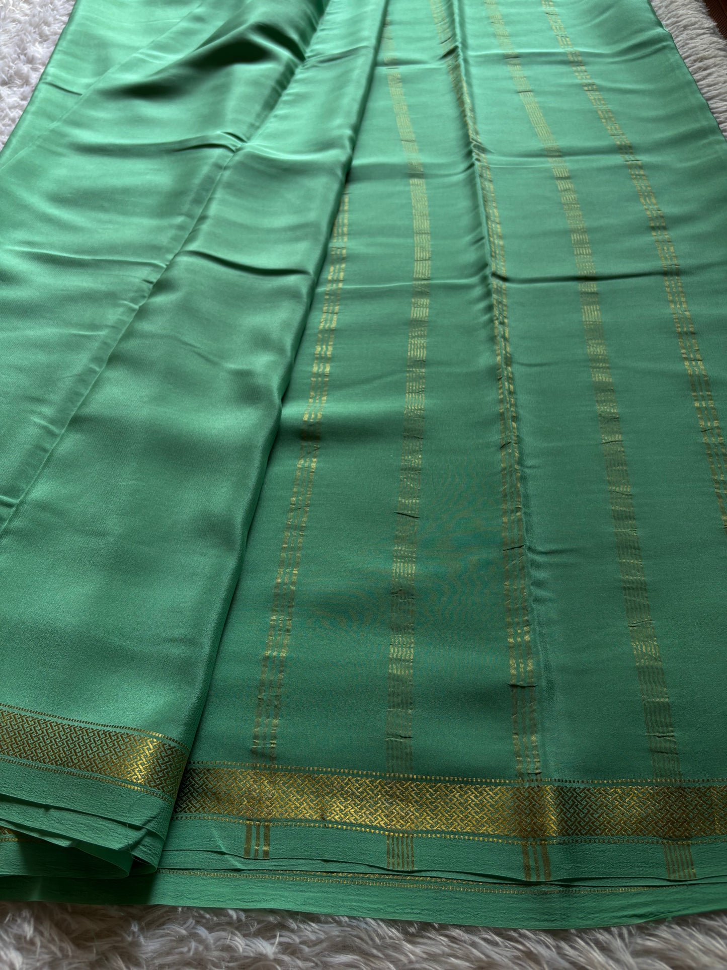 Nivedha : Solid Mint green