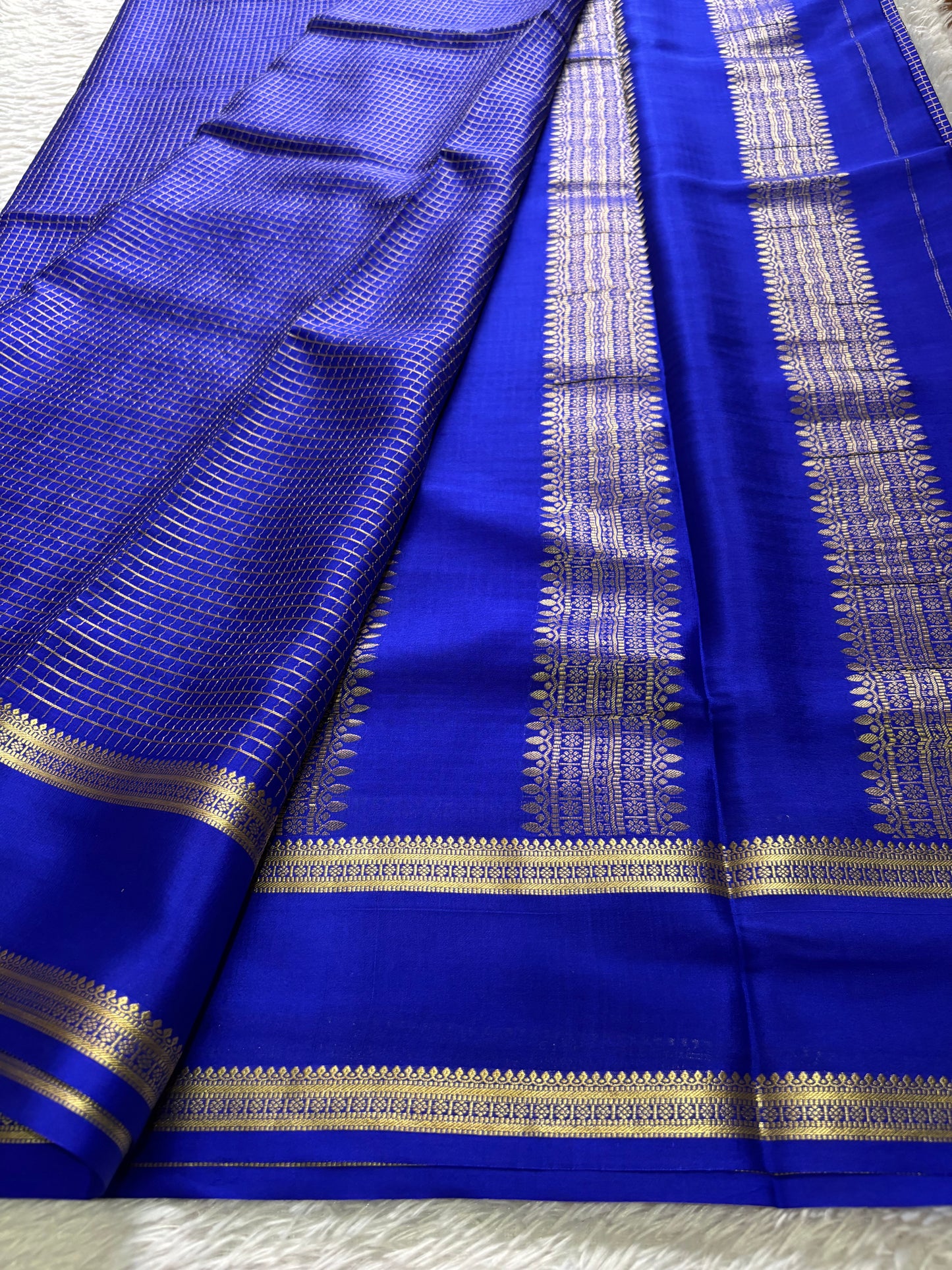 Himani : Solid Royal blue