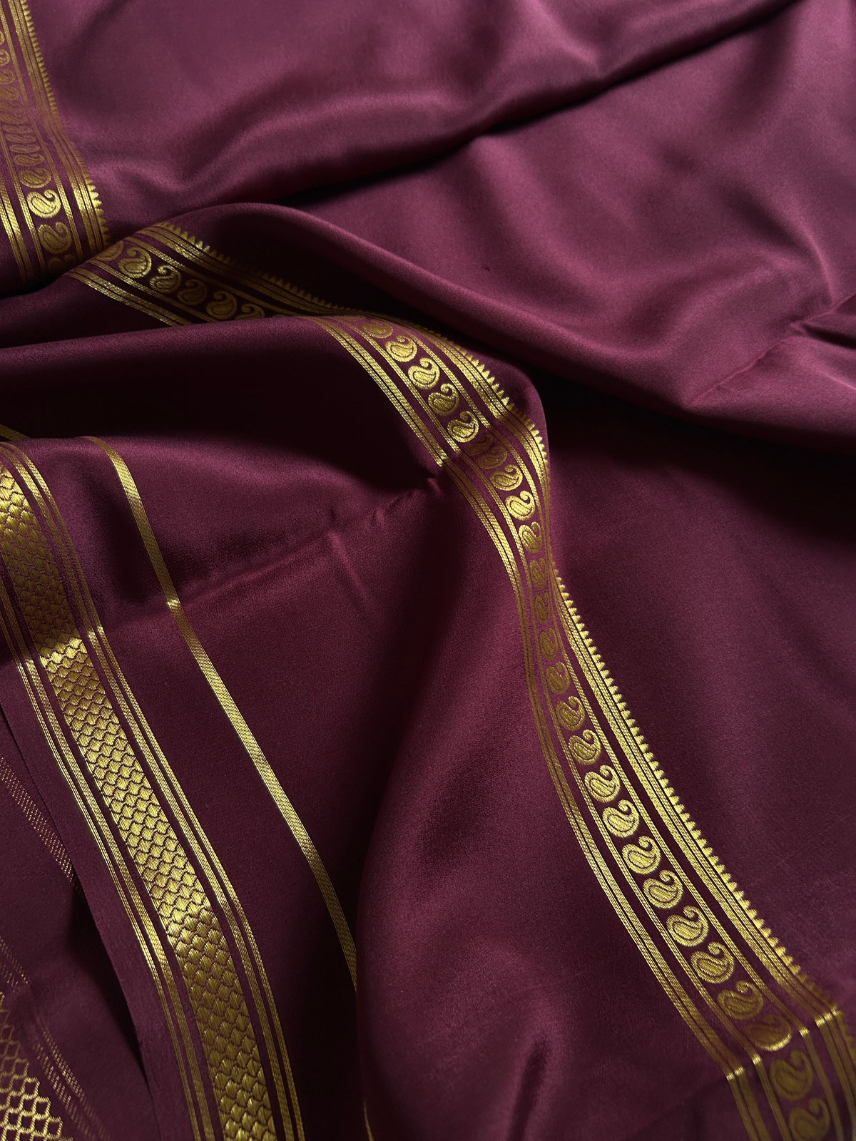 Guna : Solid Plum