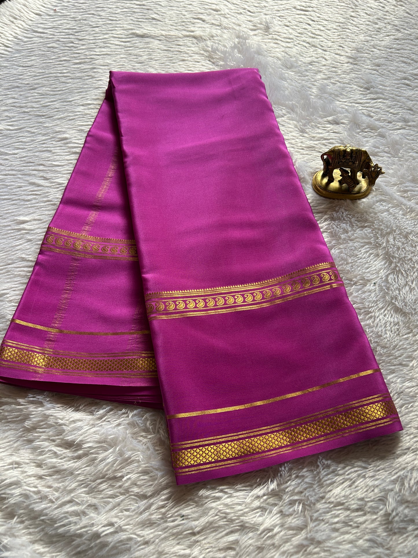 Guna : Solid Bright Magenta