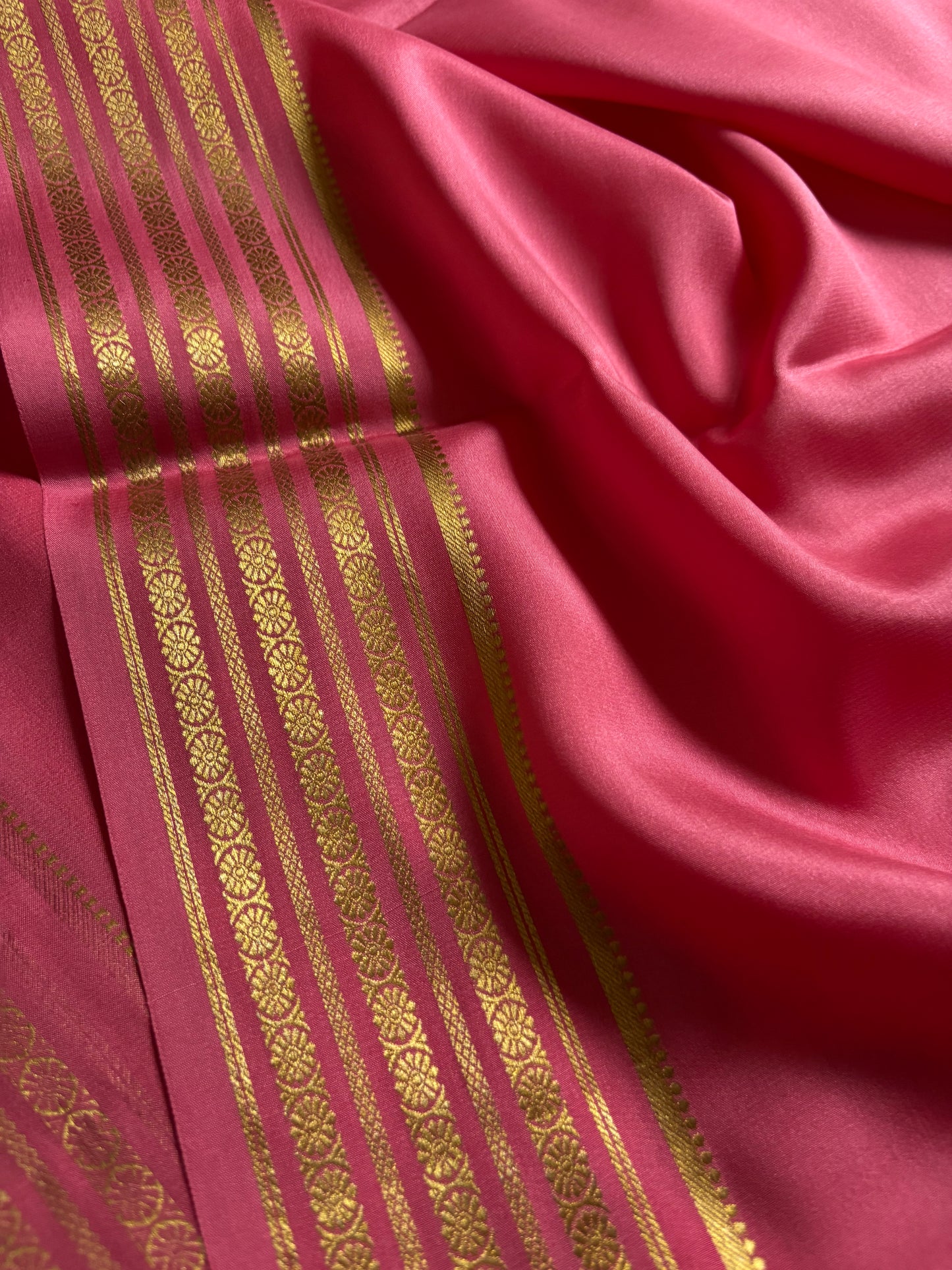 Pushpa : Solid Petal pink