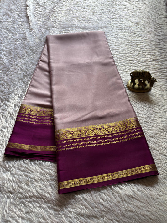 Daamini (2D) : Light mauve-dark magenta