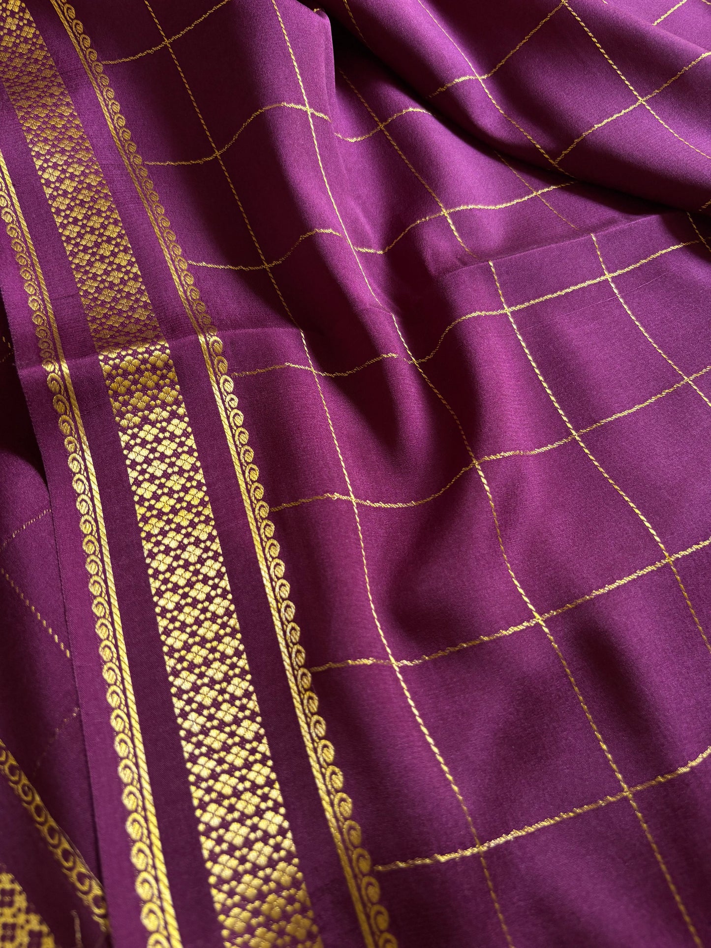 Madhavi : Solid Plum