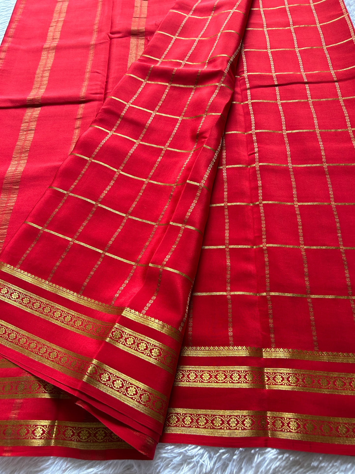 Shyamala : Solid Red