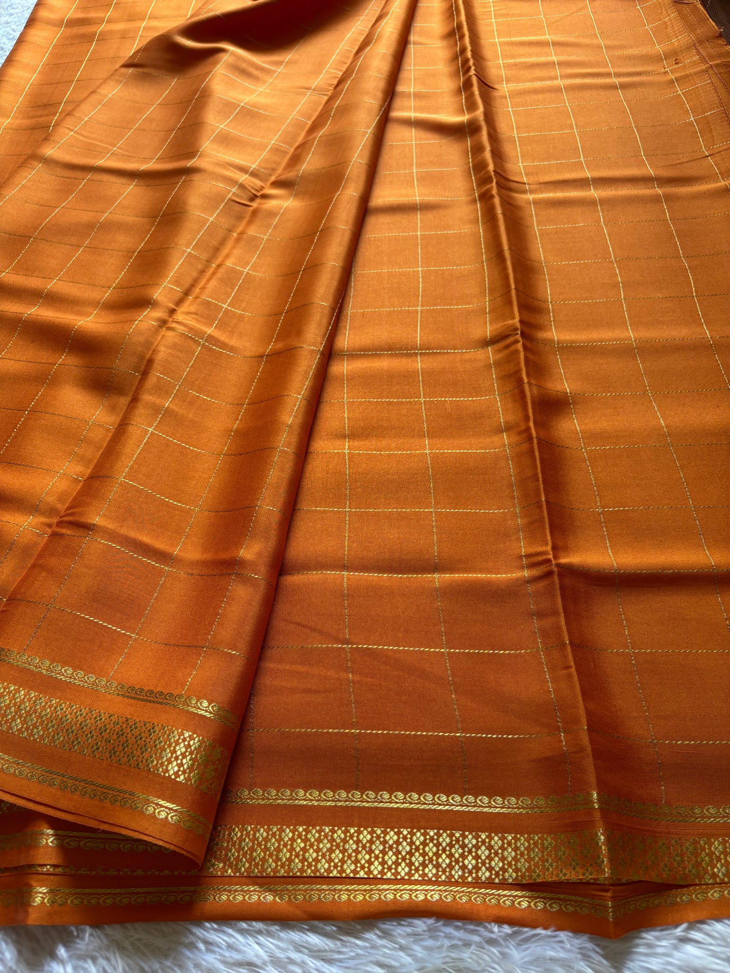 Madhavi : Solid orange