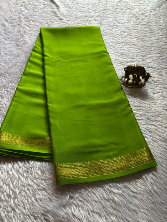 Preetha : Solid Mehendi green