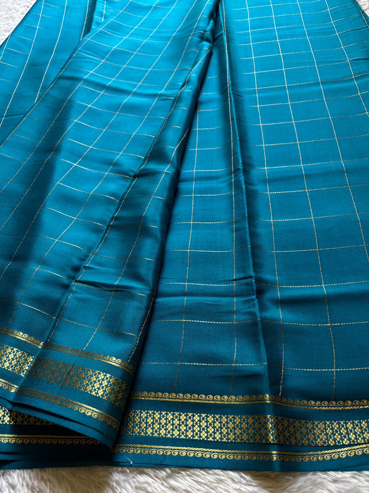 Madhavi : Solid Ananda blue