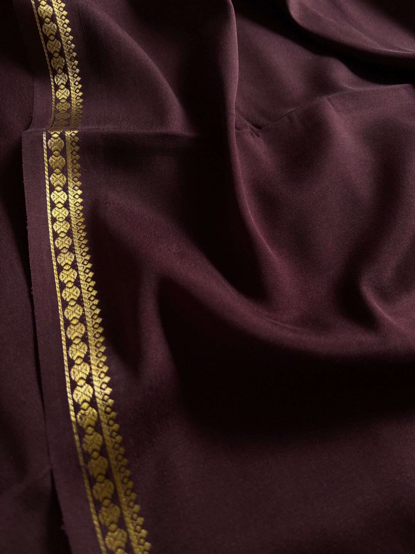 Ratna : Solid Chocolate brown