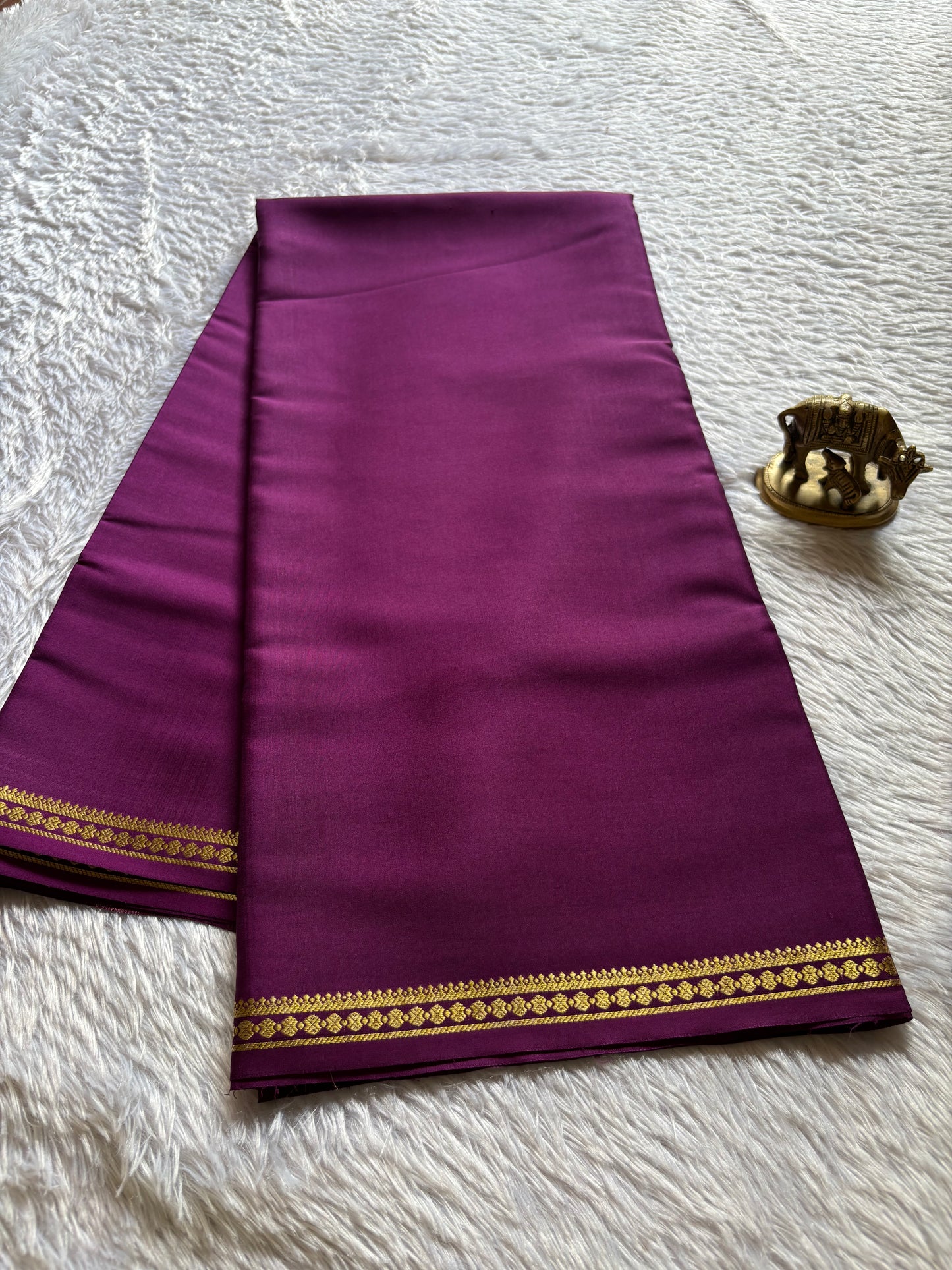 Ratna : Solid Deep magenta