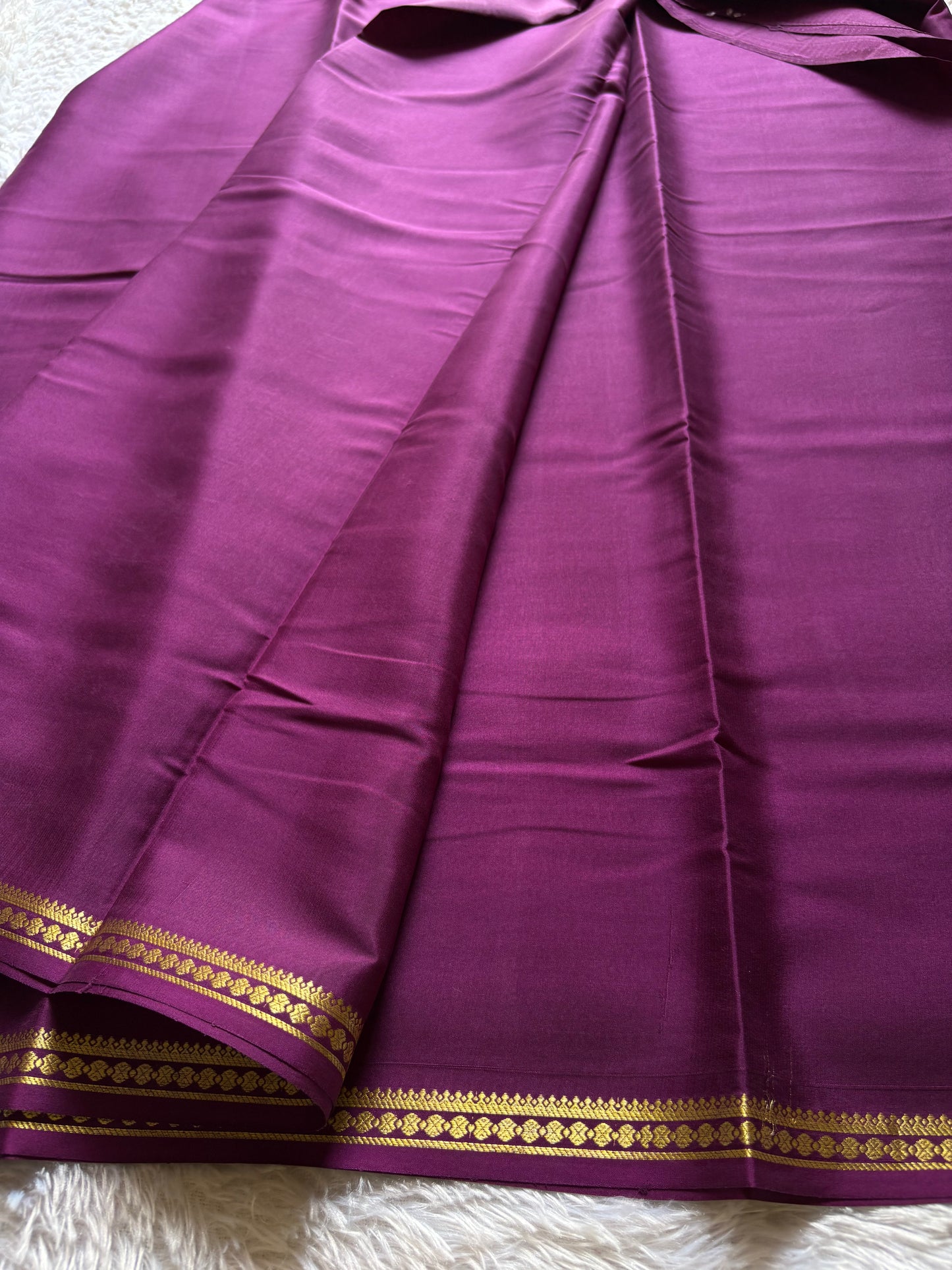 Ratna : Solid Deep magenta