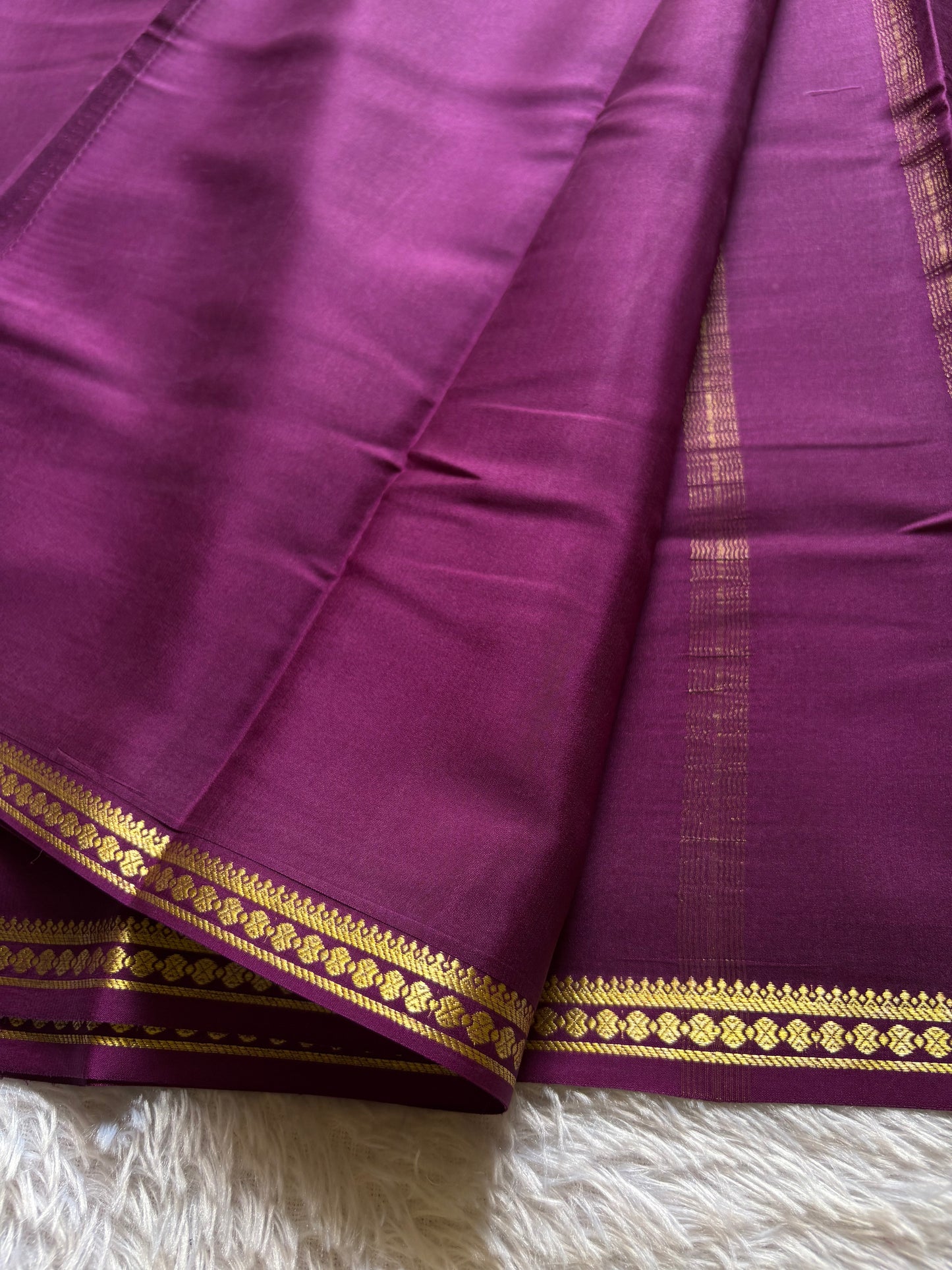 Ratna : Solid Deep magenta