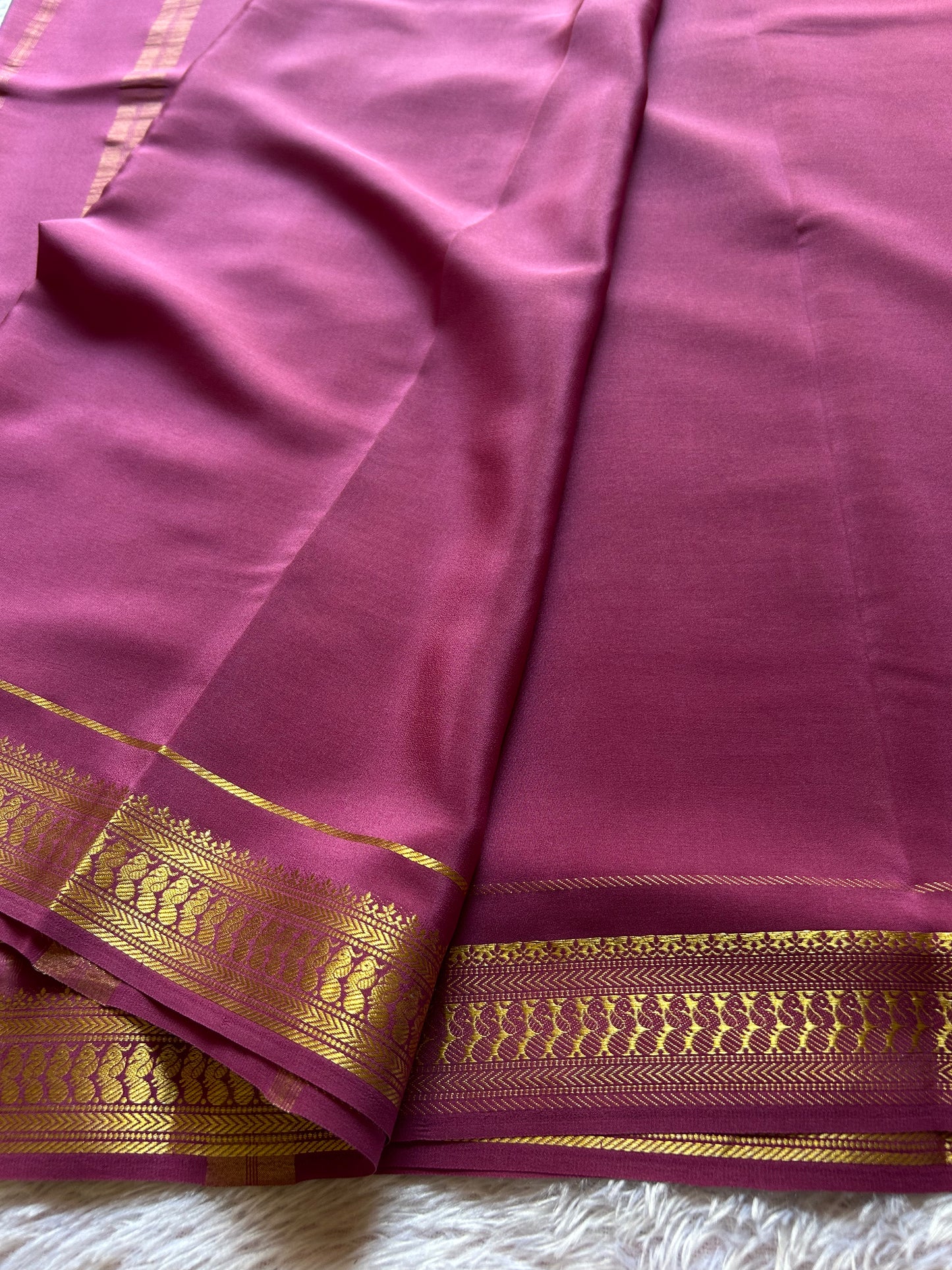 Mayuri : Solid Deep Onion pink