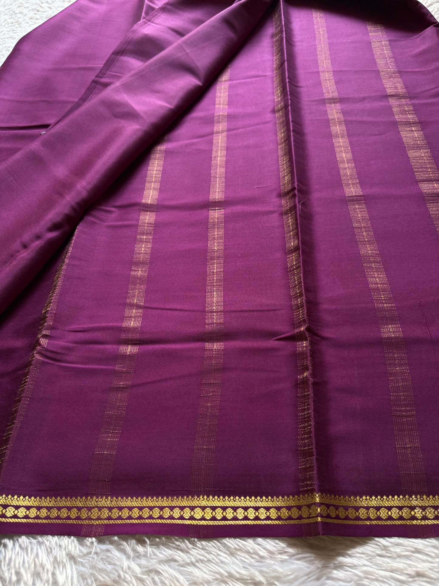 Ratna : Solid Deep magenta