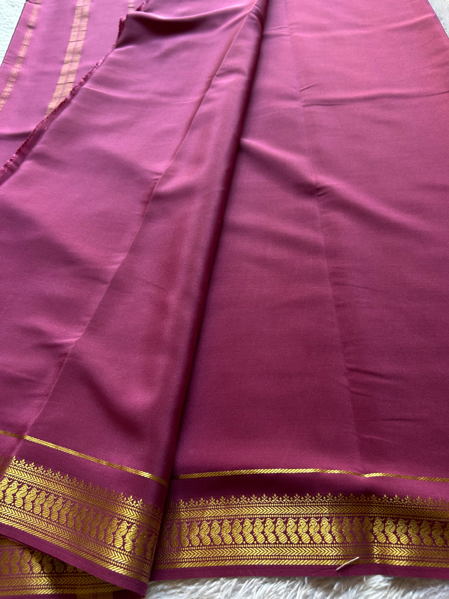 Mayuri : Solid Deep Onion pink