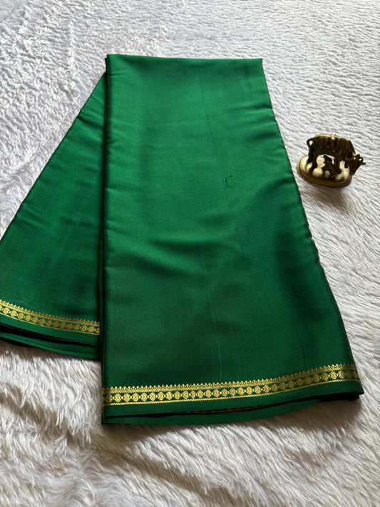Ratna : Solid Bottle greeen