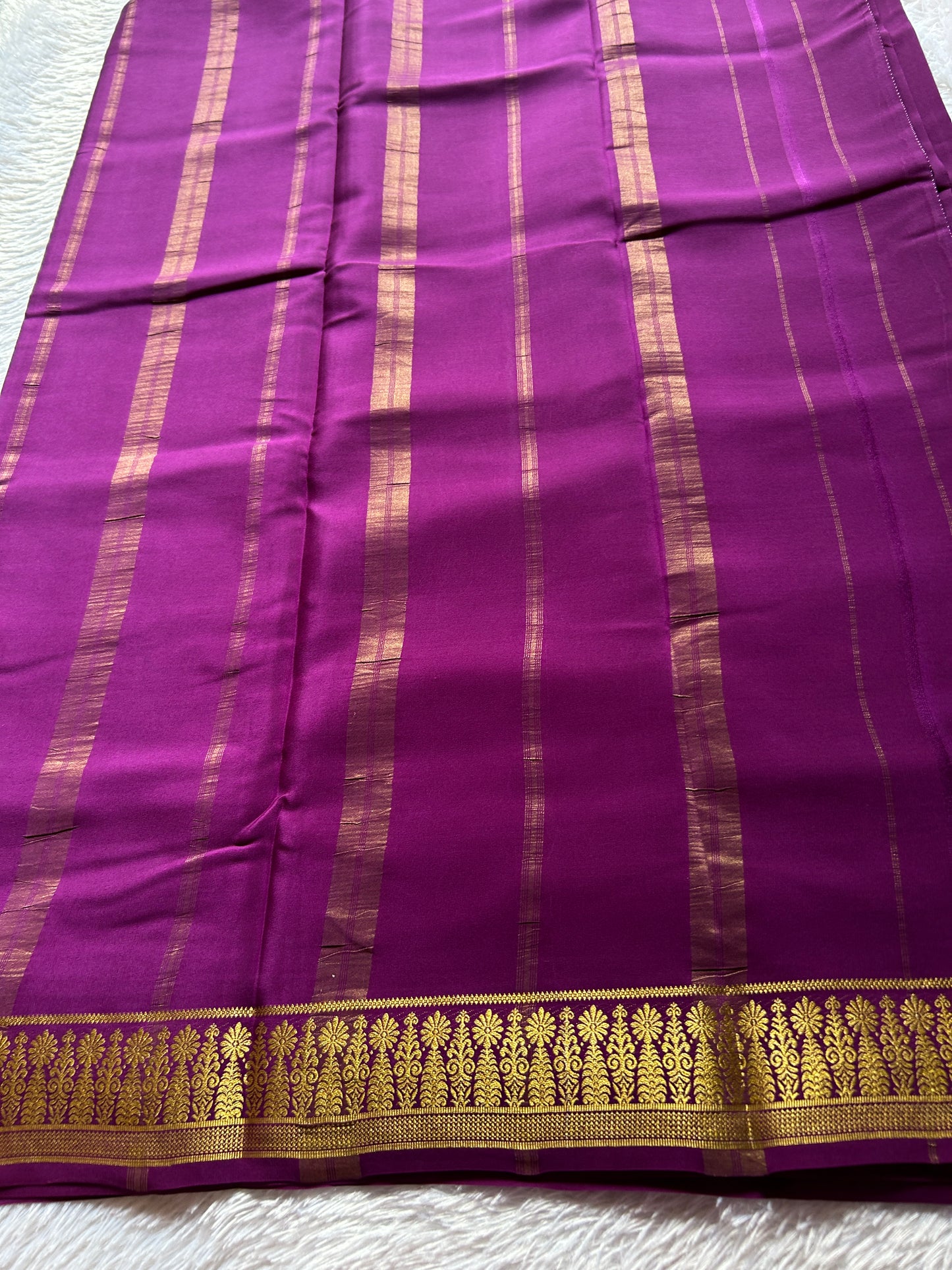 Hombale : Solid Dark Magenta