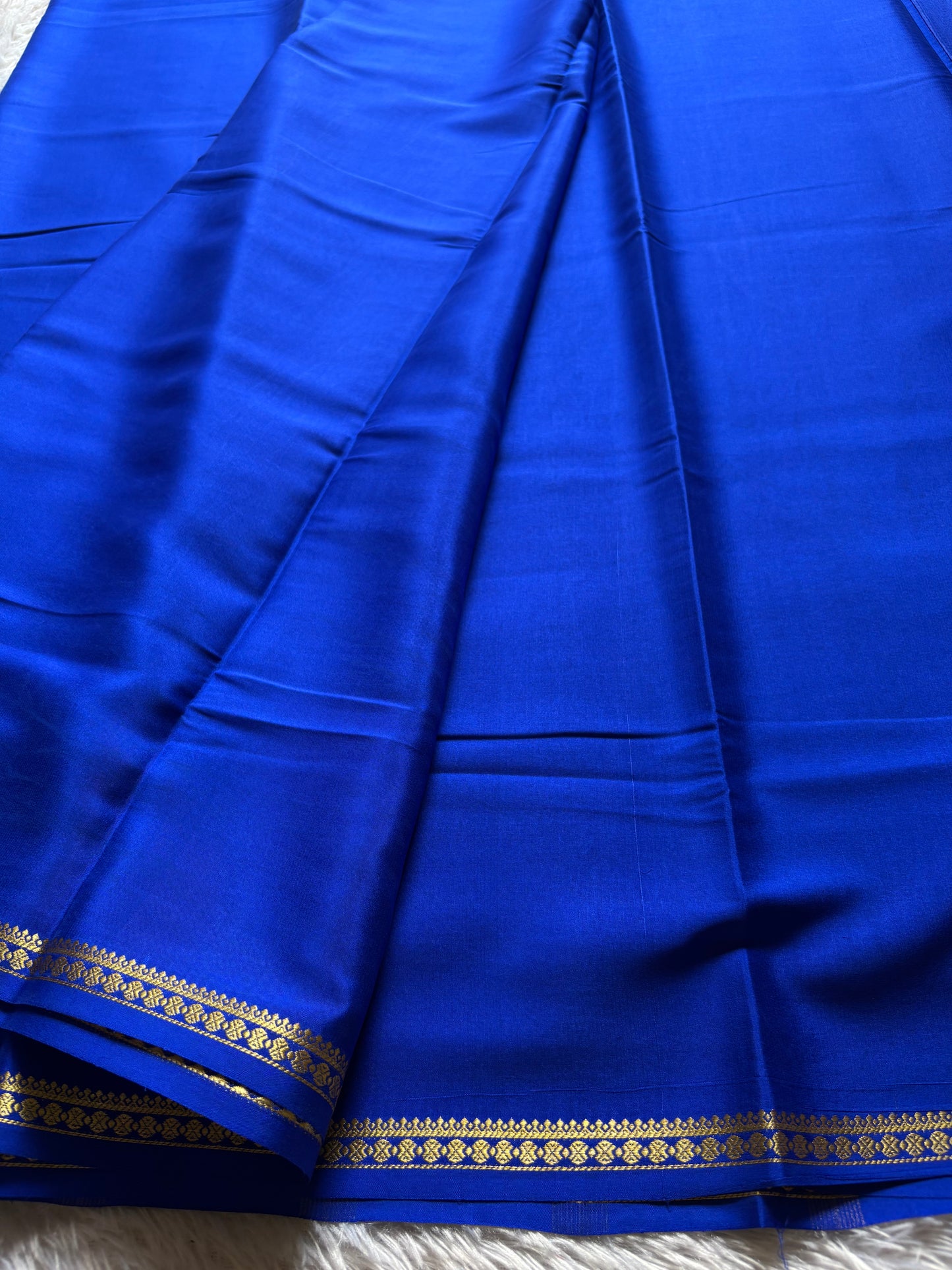 Ratna : Solid Royal blue