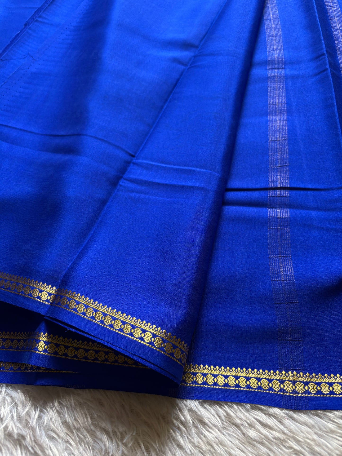 Ratna : Solid Royal blue