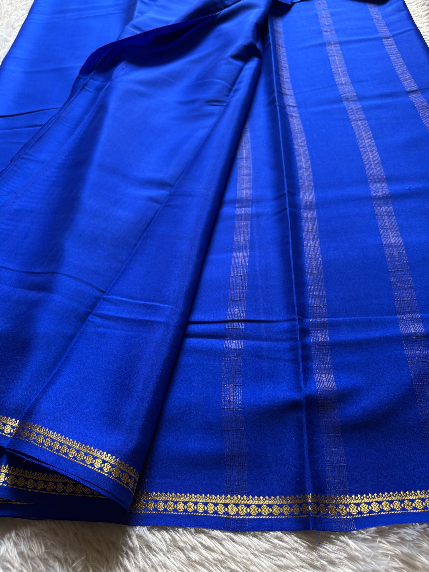 Ratna : Solid Royal blue