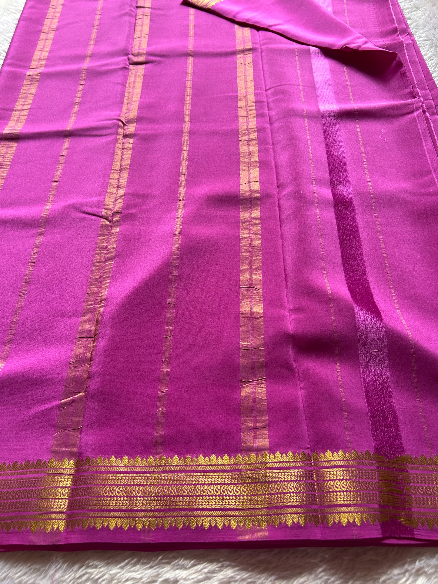 Komala : Solid Bright magenta