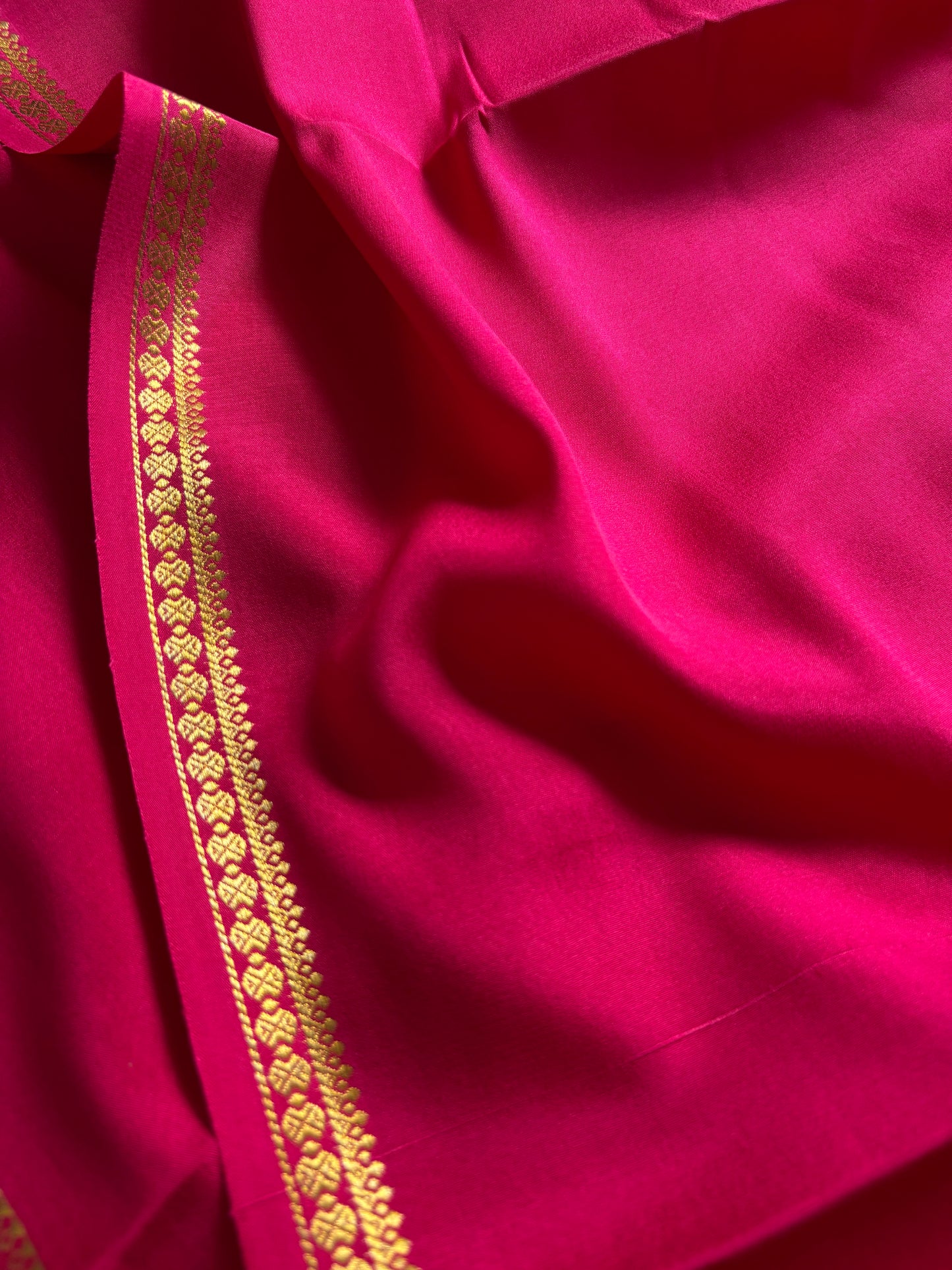 Ratna : Solid Pink