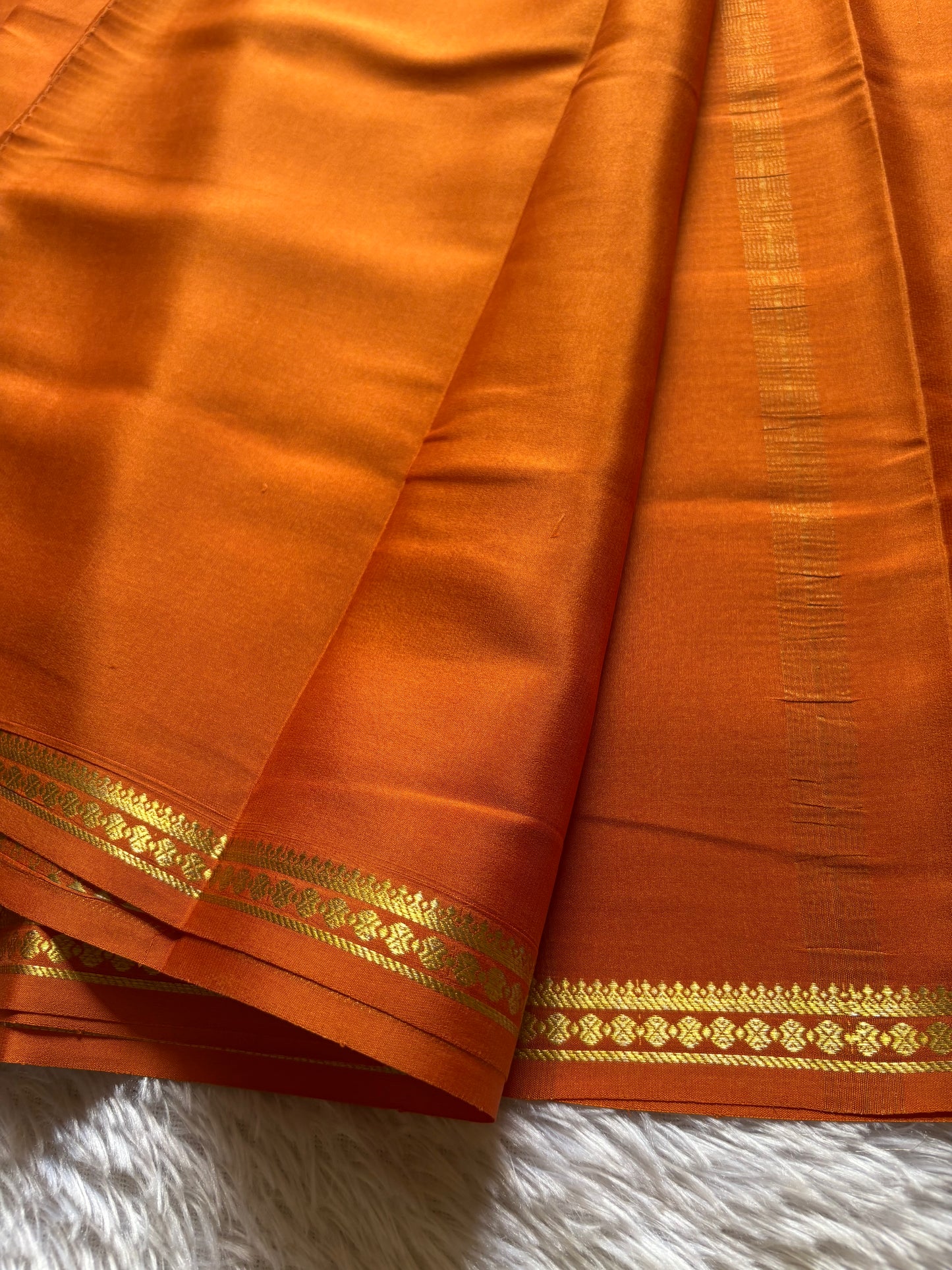 Ratna : Solid Light orange
