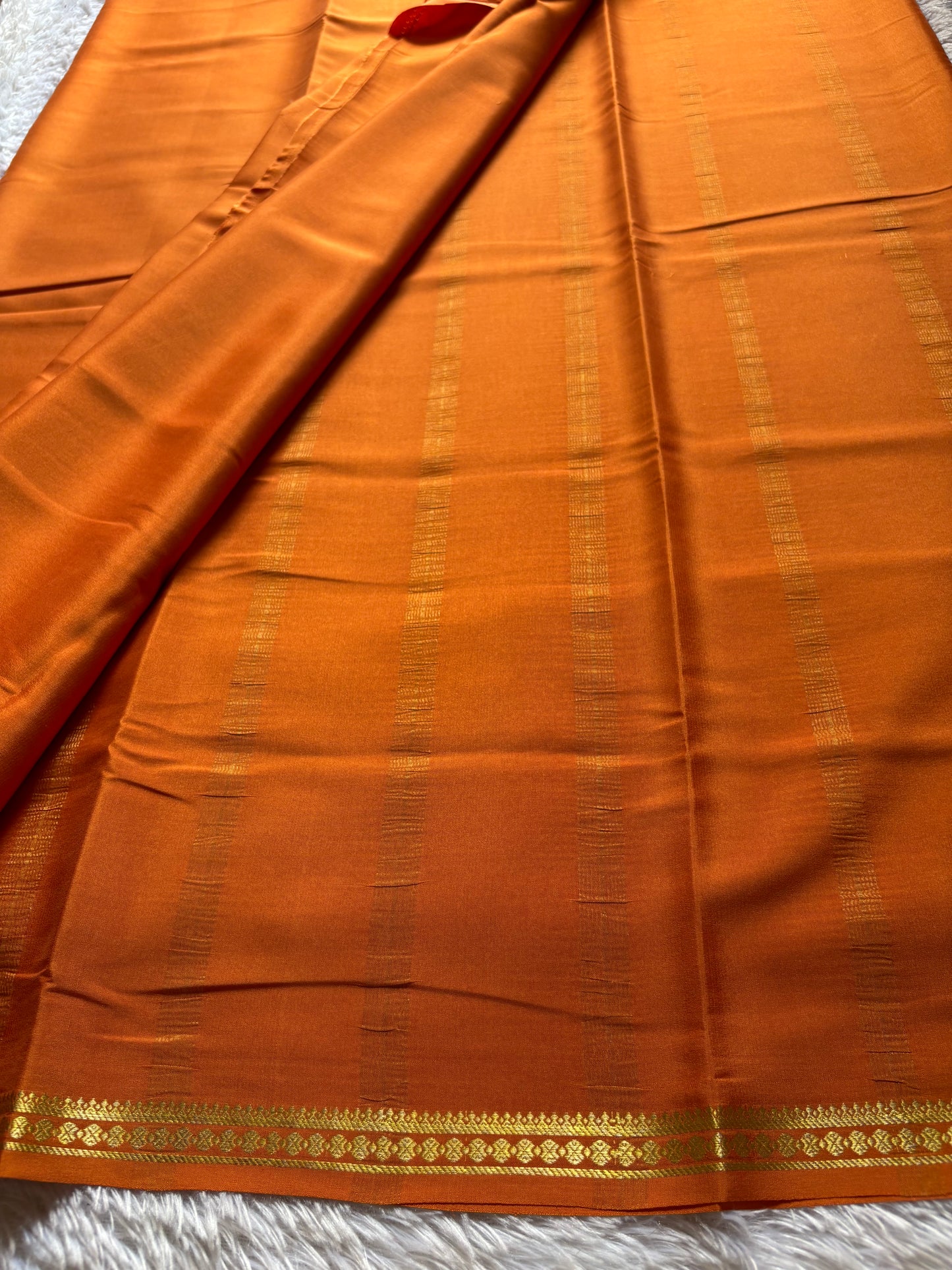 Ratna : Solid Light orange