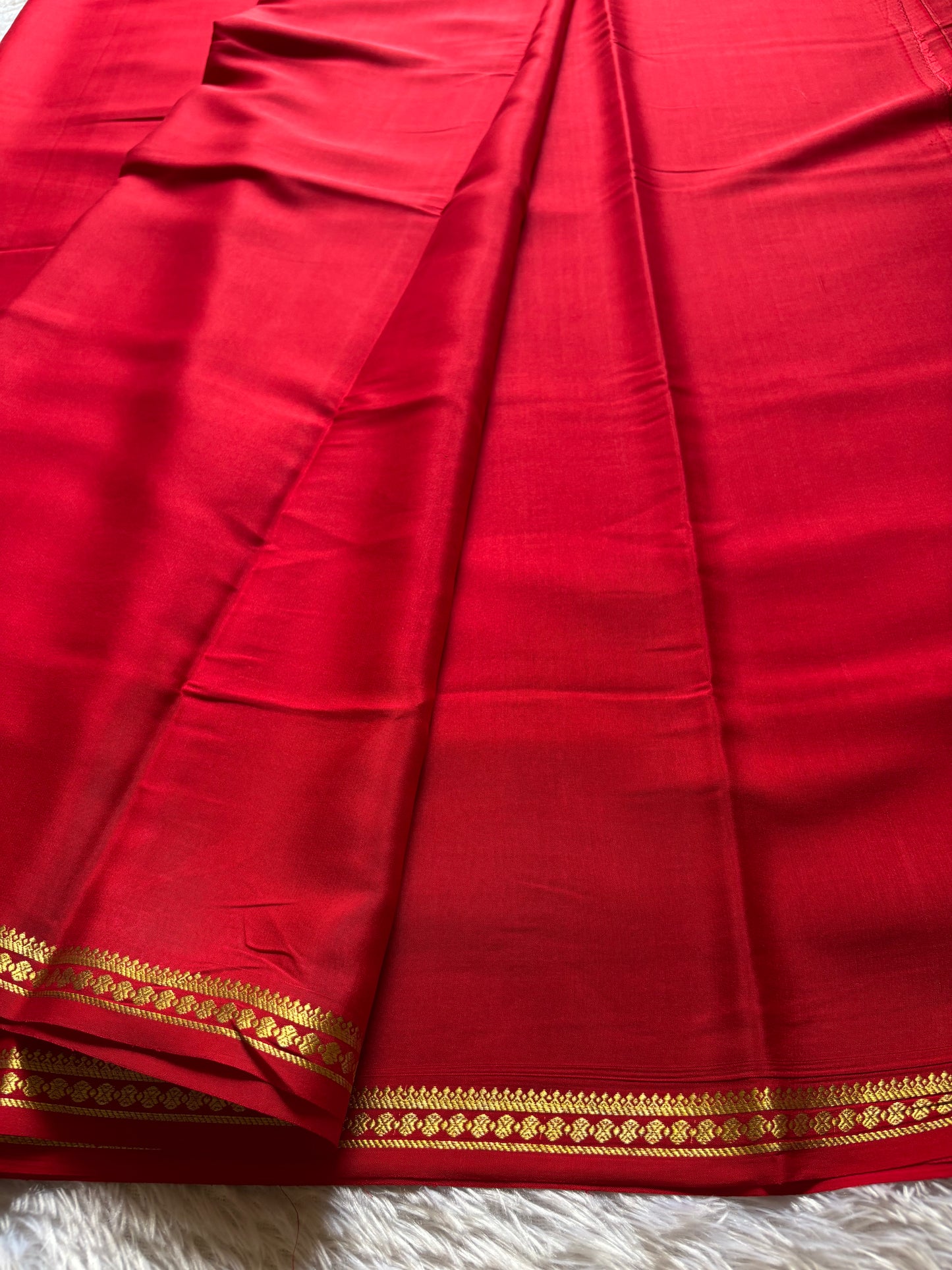Ratna : Solid Red
