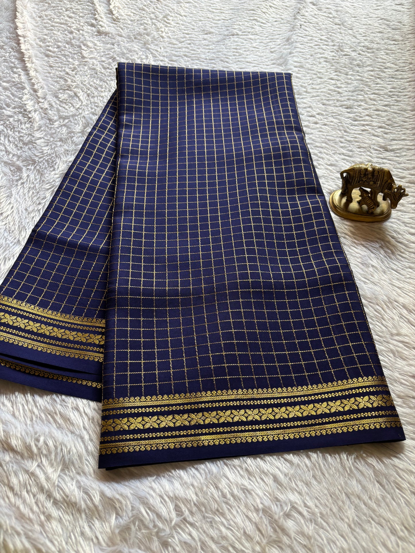 Madhura : Solid Navy blue