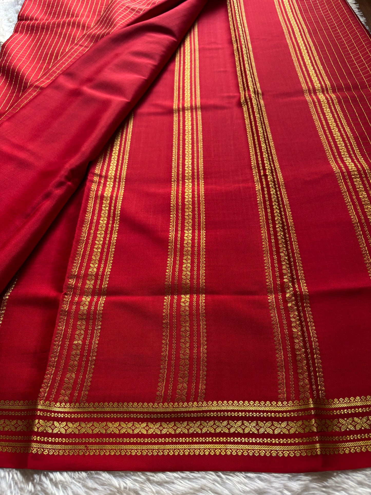Madhura : Solid Red