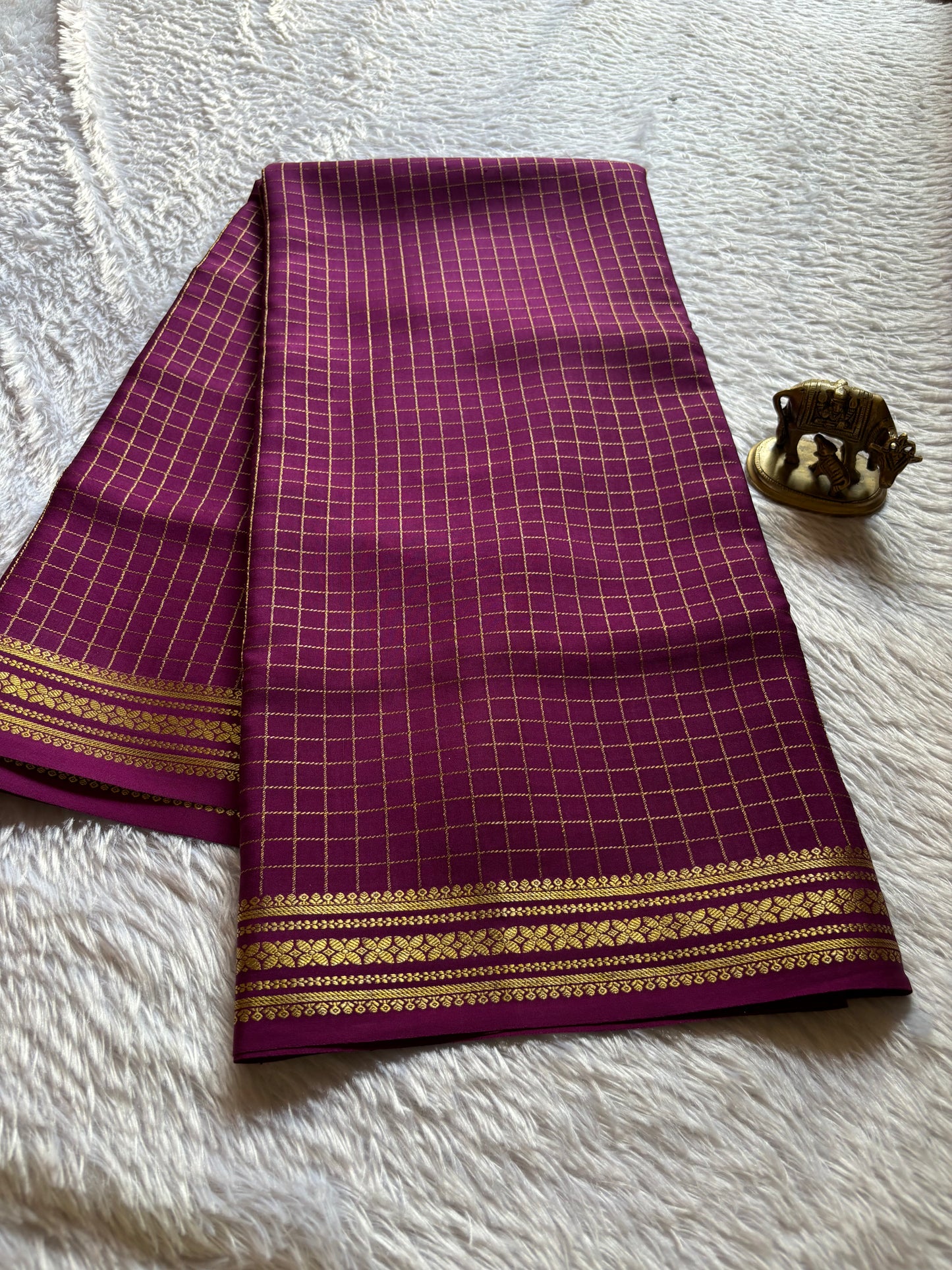Madhura : Solid Dark magenta
