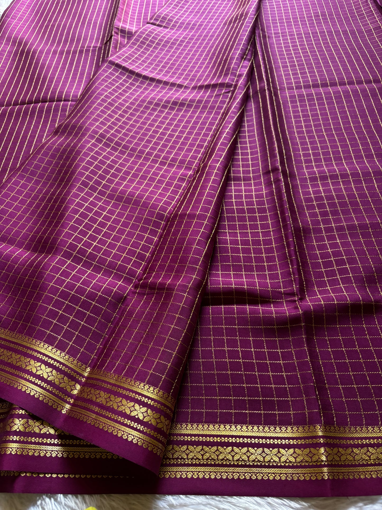 Madhura : Solid Dark magenta