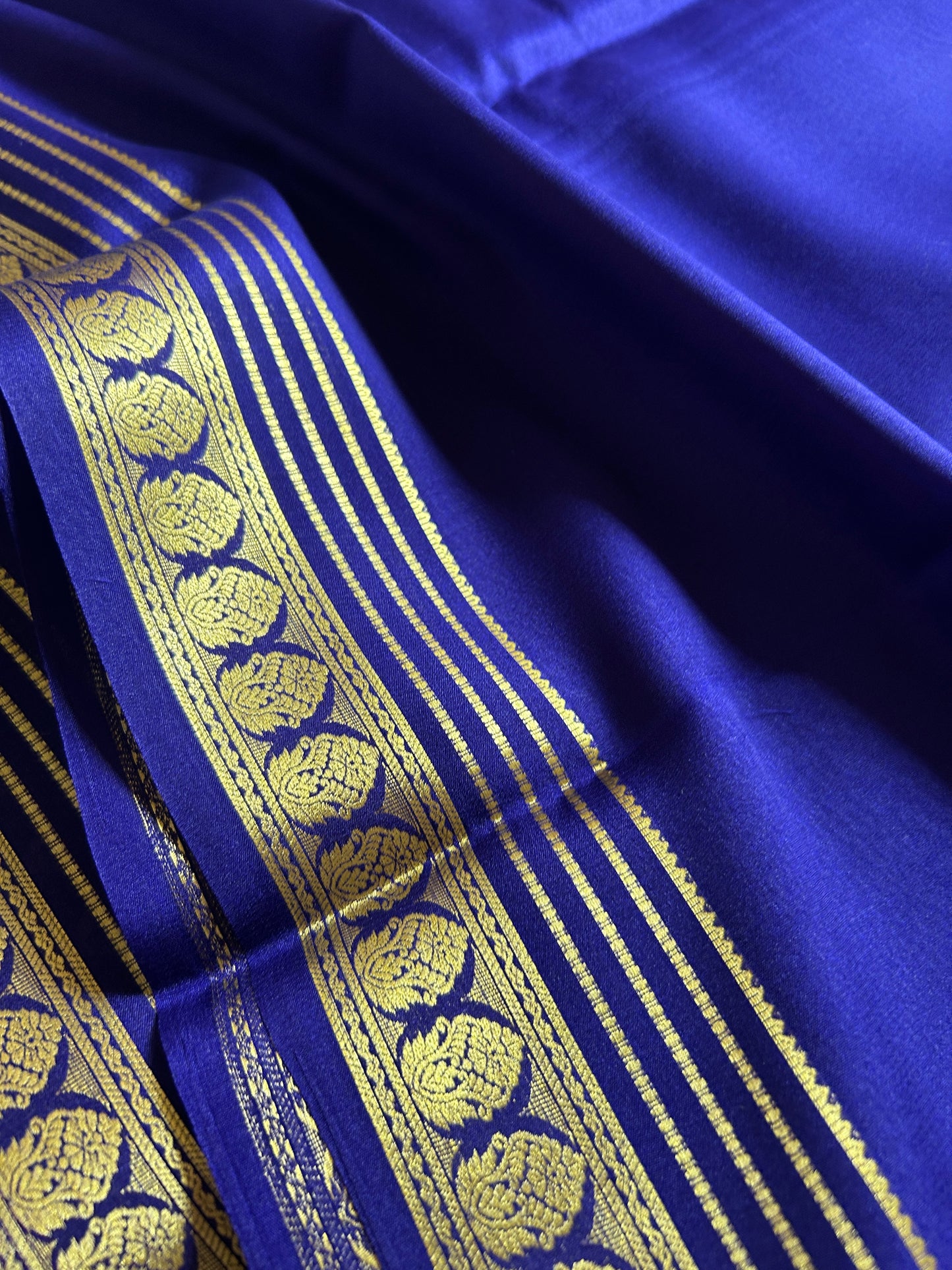 Kalasha : Solid Violet blue