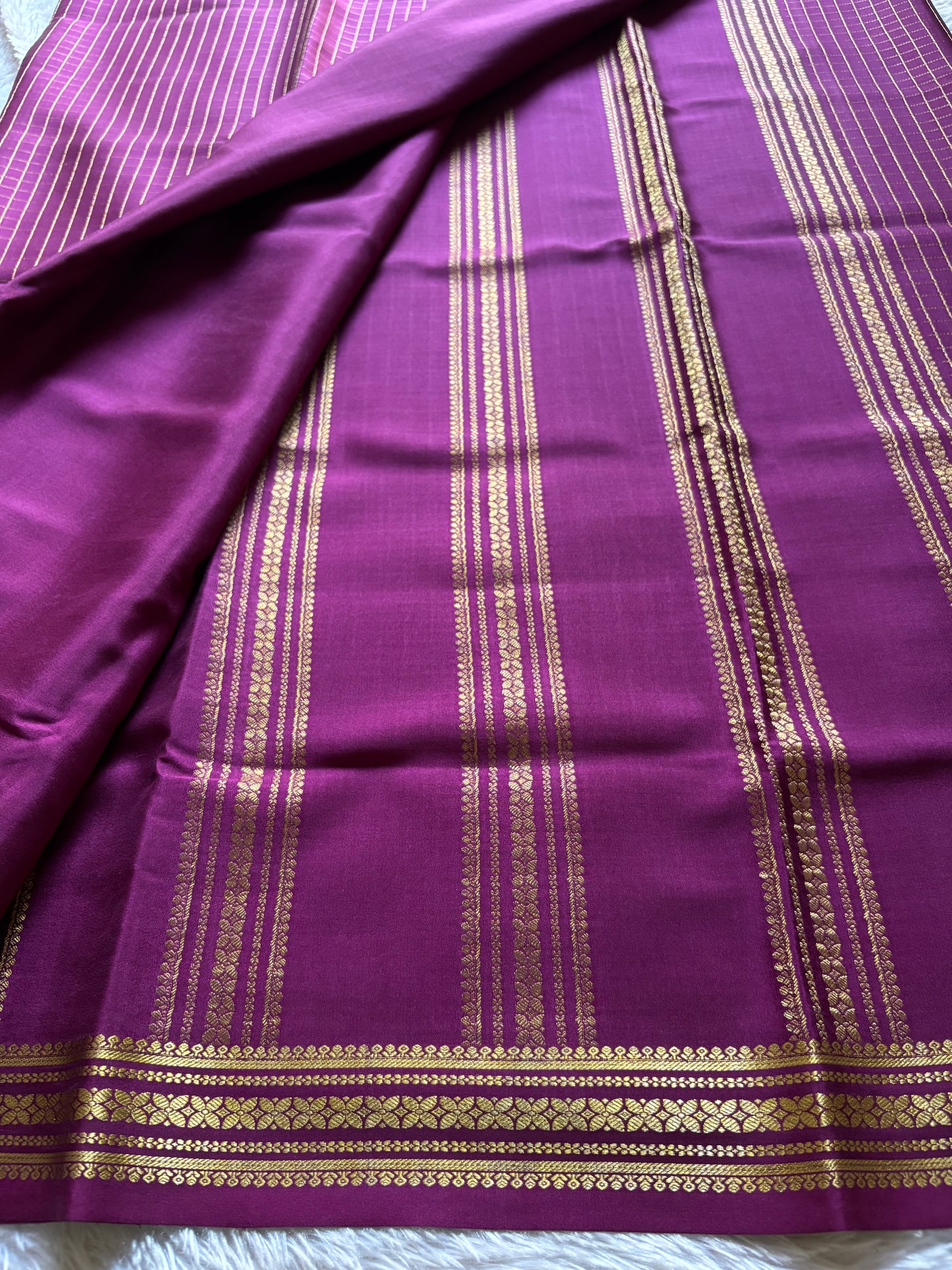 Madhura : Solid Dark magenta