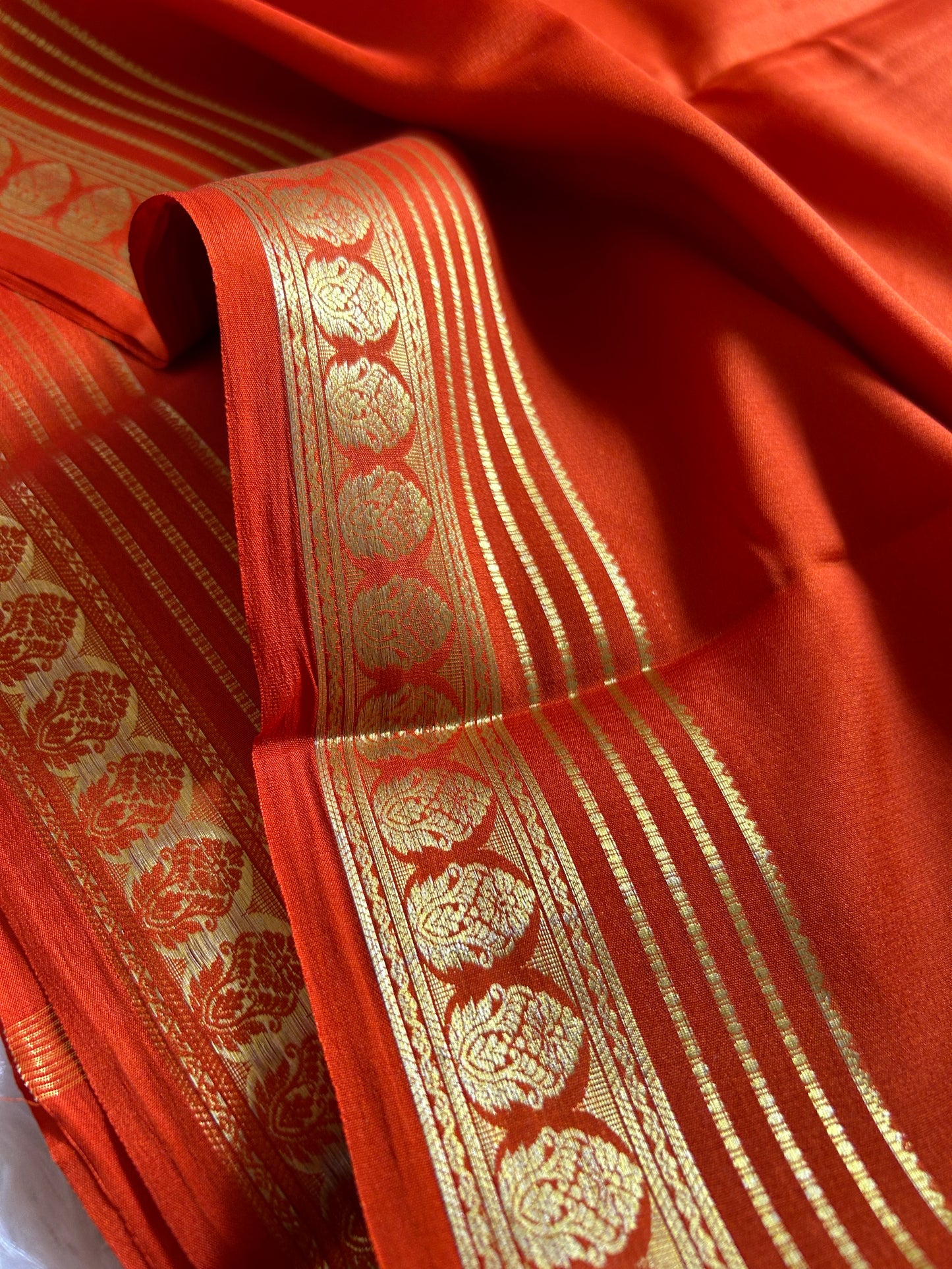 Kalasha : Solid dark Orange