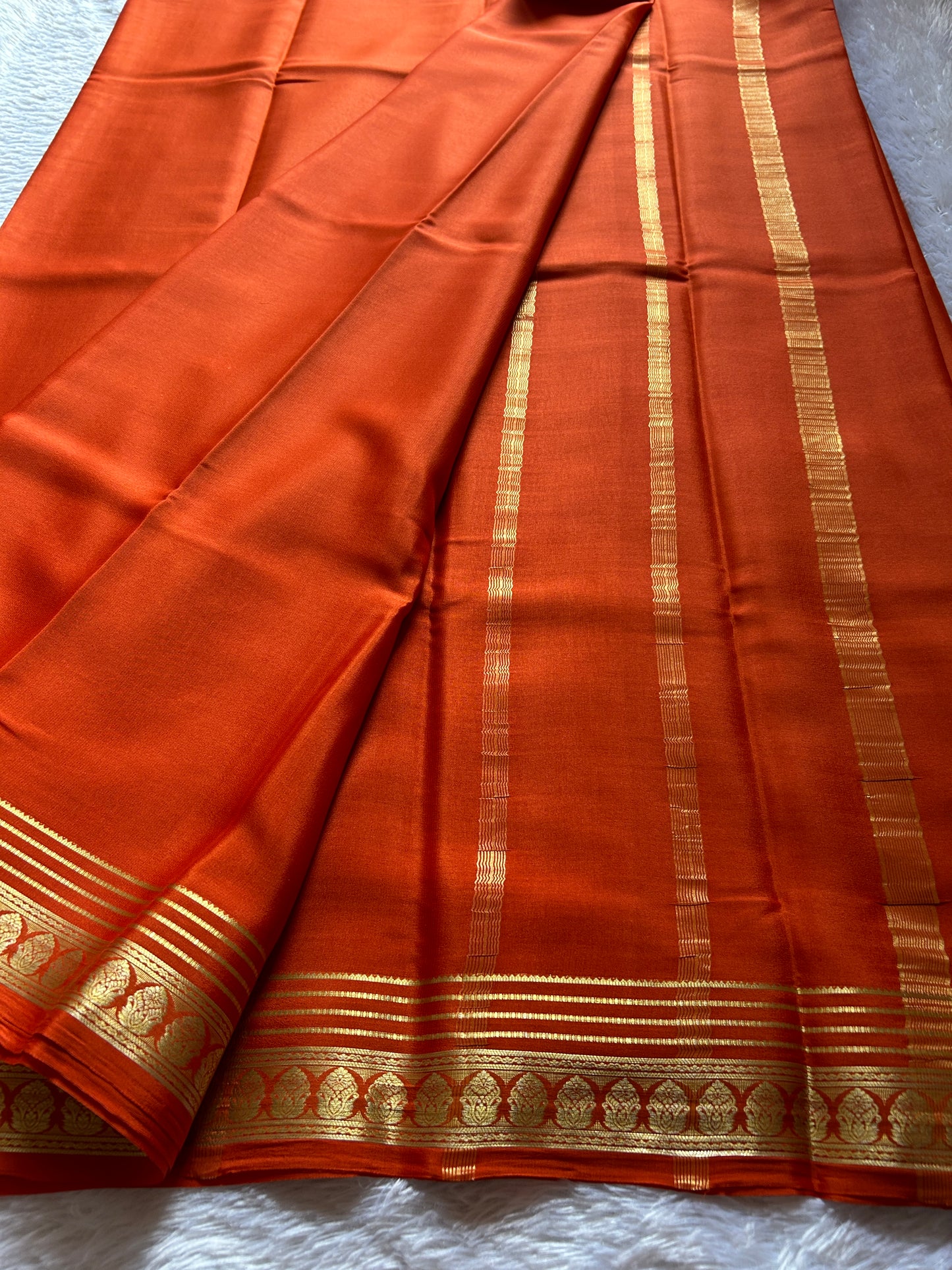 Kalasha : Solid dark Orange