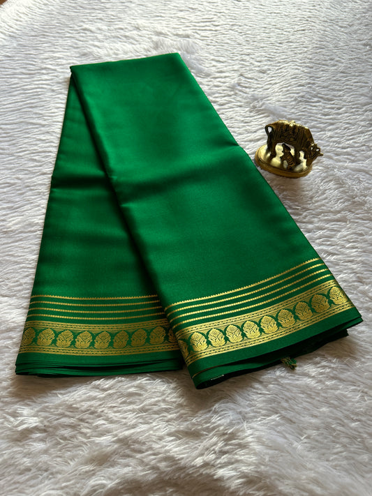 Kalasha : Solid Leaf green