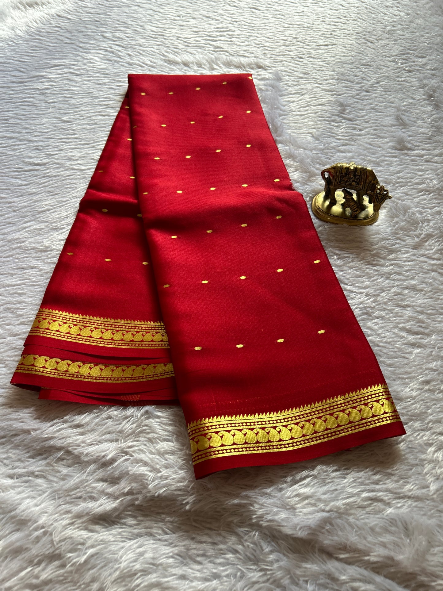 Keerthi : Solid Red