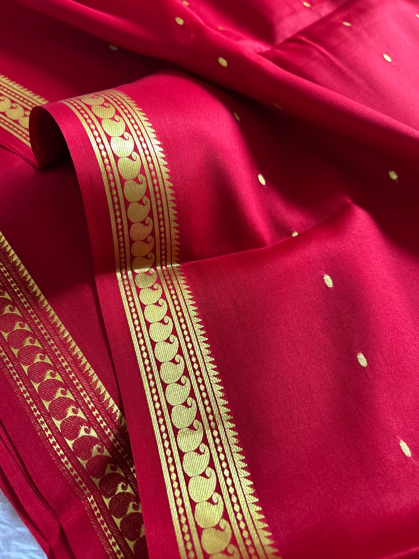 Keerthi : Solid Red
