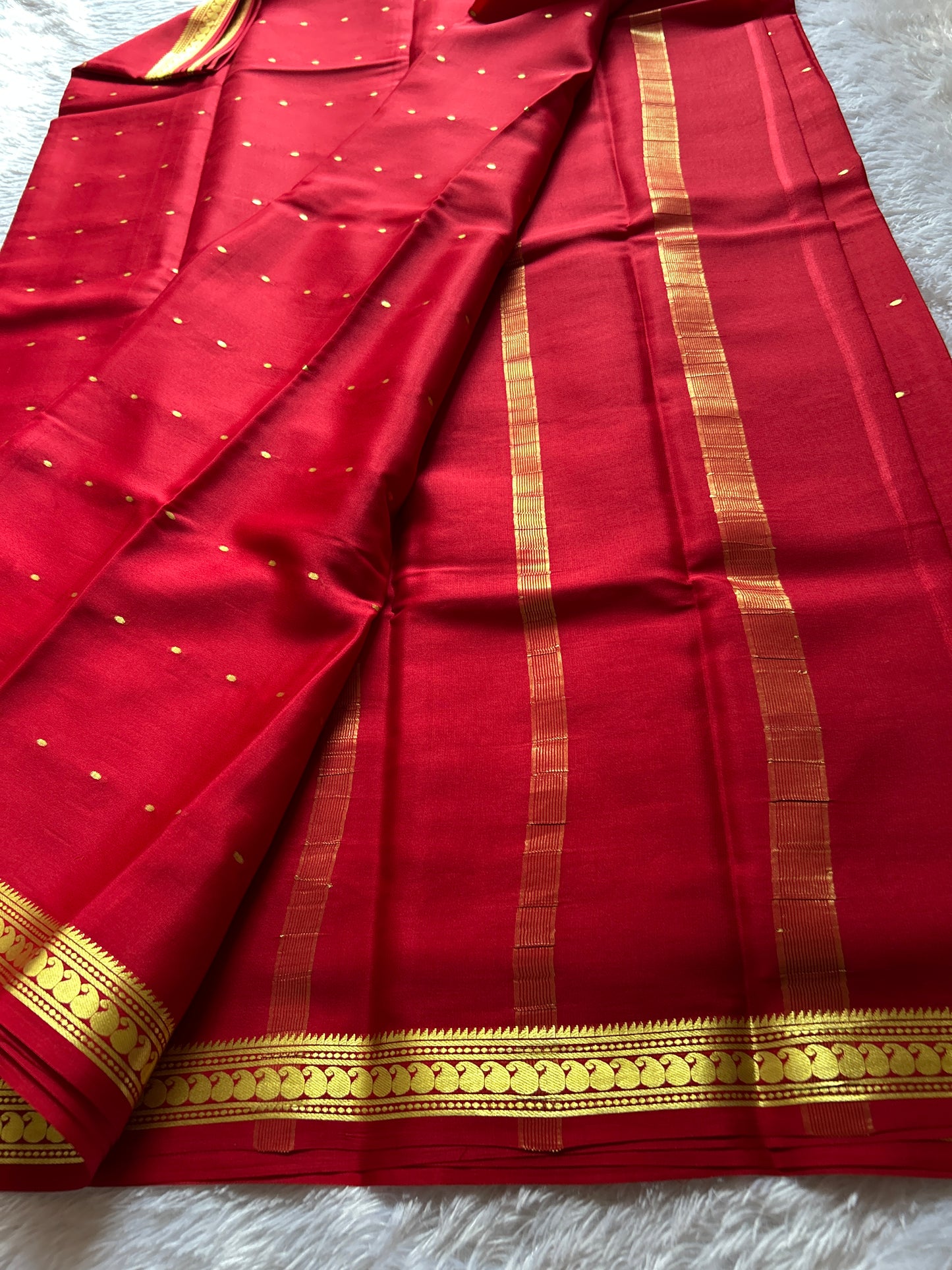 Keerthi : Solid Red