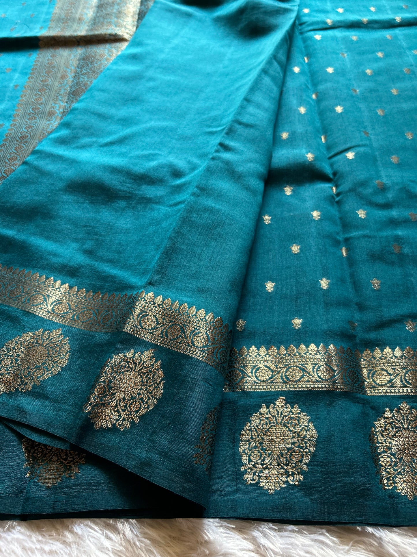 Banarasi Chiniya : Solid Teal blue