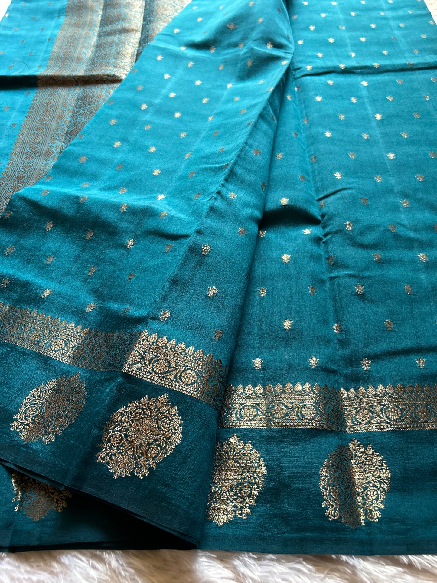 Banarasi Chiniya : Solid Teal blue