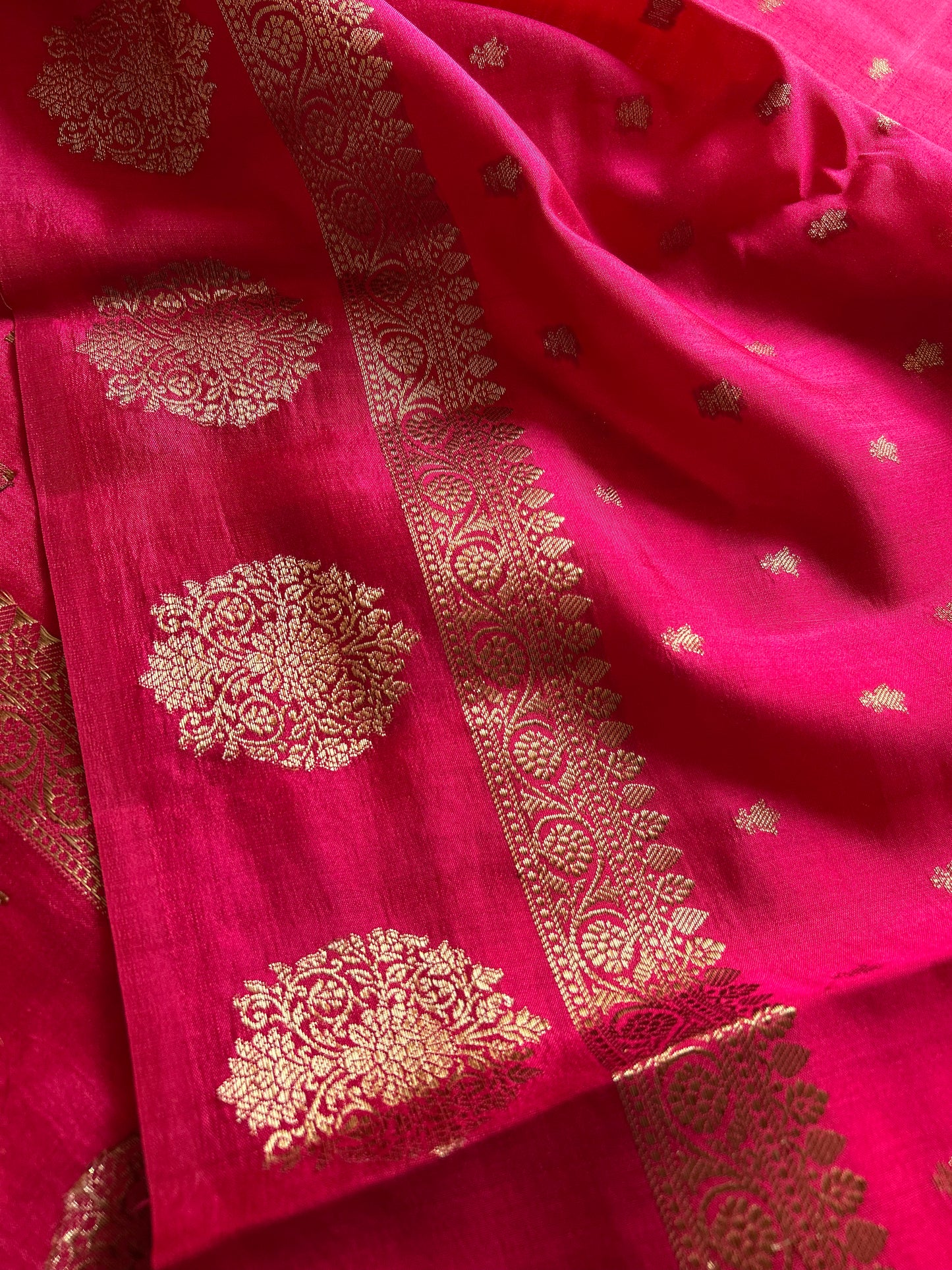 Banarasi Chiniya : Solid pink