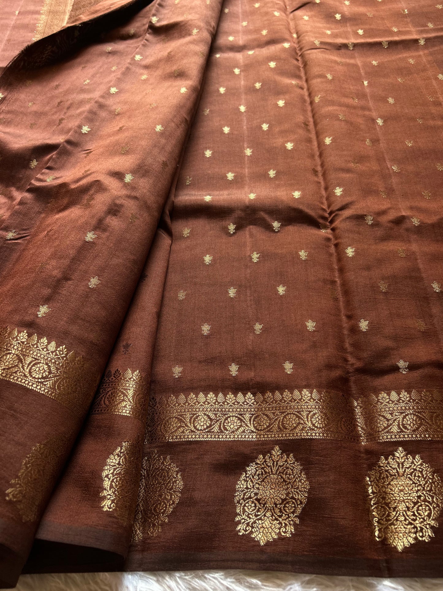 Banarasi Chiniya : Solid Deep brown