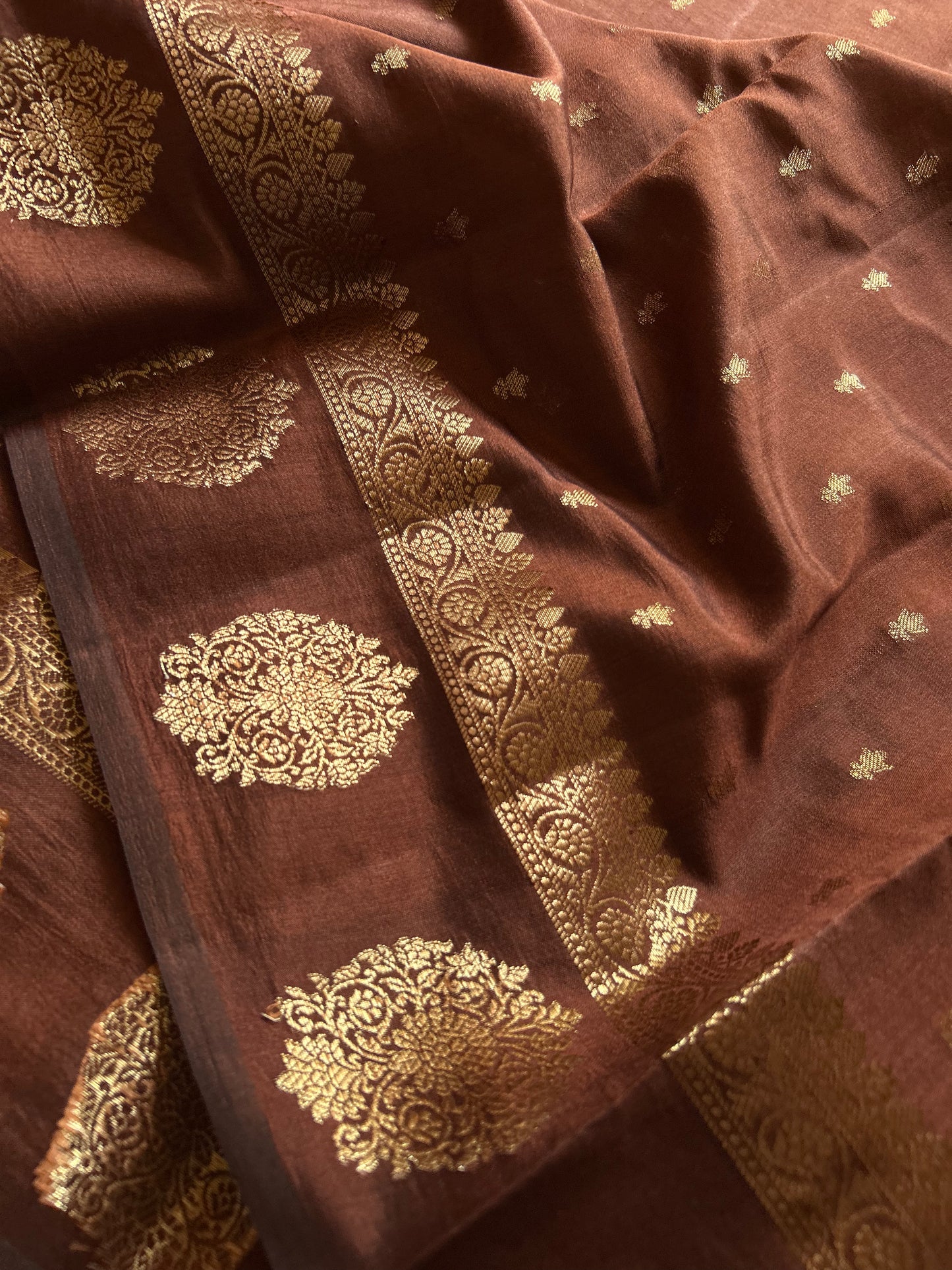 Banarasi Chiniya : Solid Deep brown