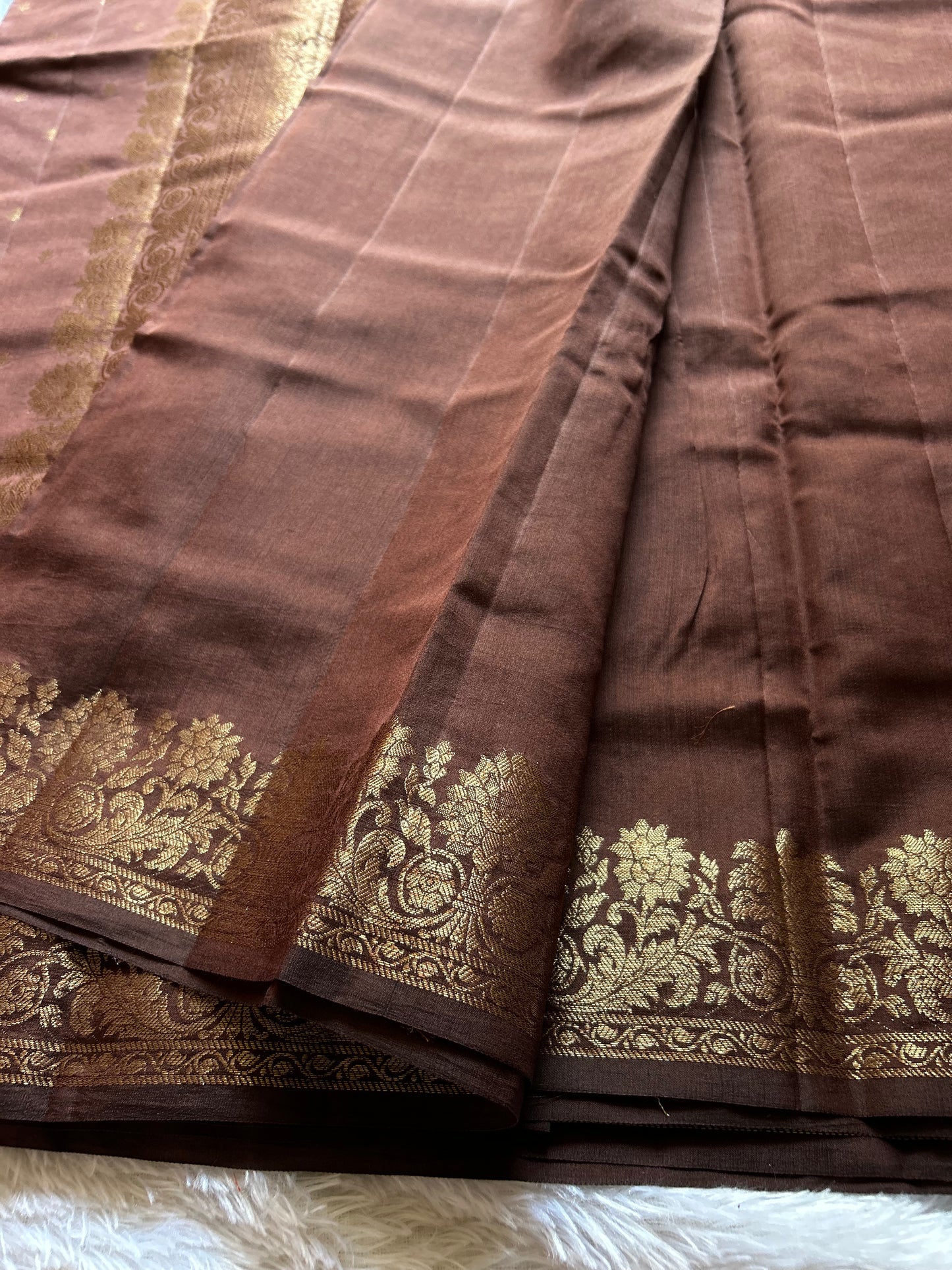 Banarasi Chiniya : Solid Deep brown