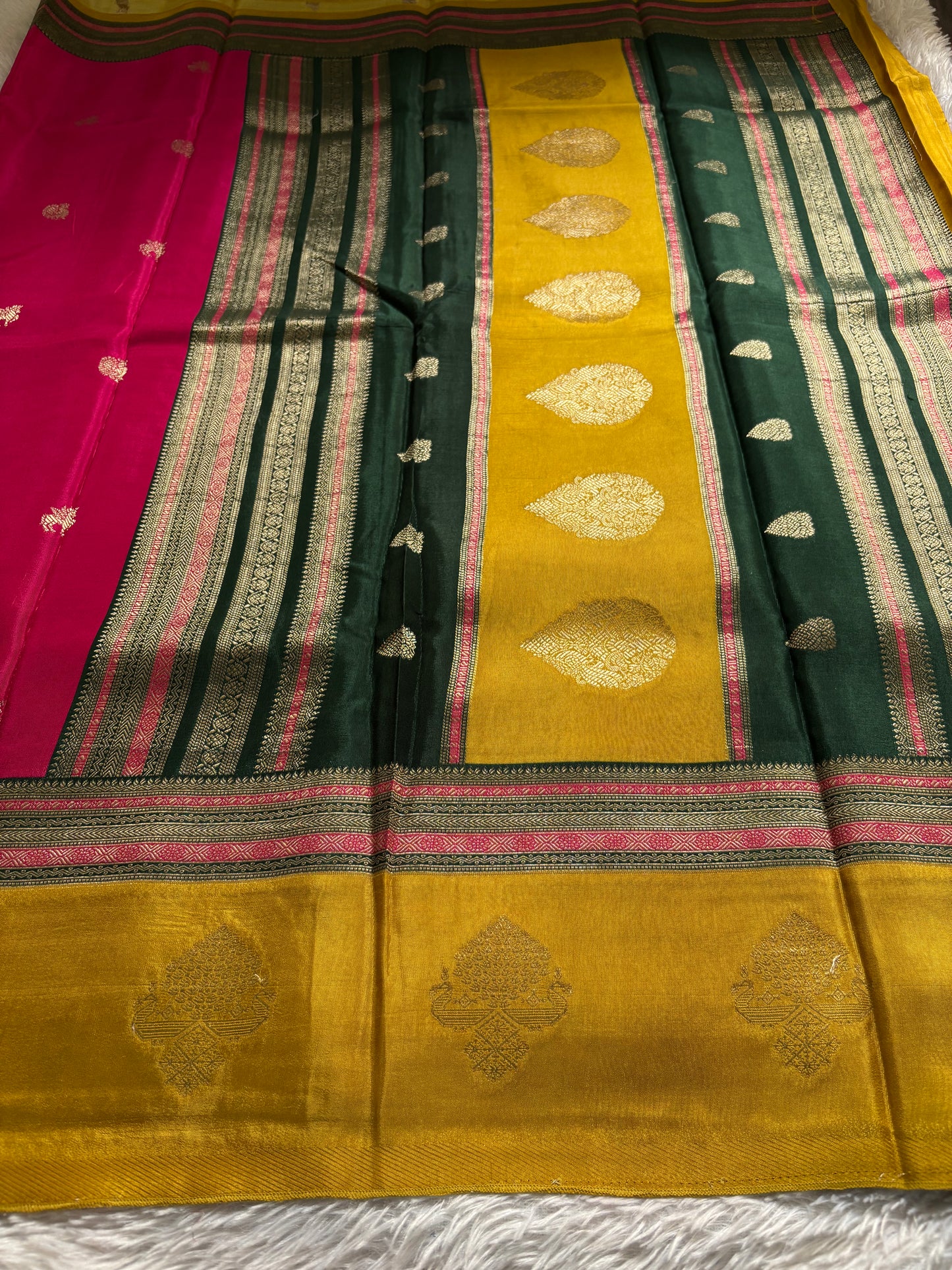 NAL206 (3D) : Rani pink-green-mustard yellow