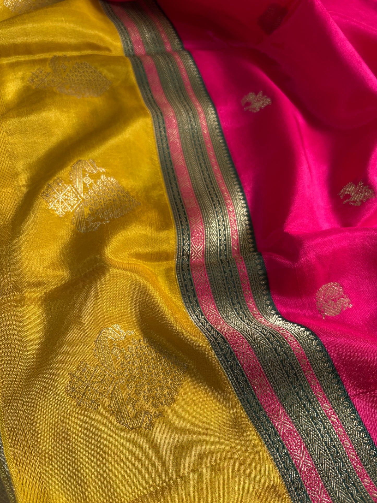 NAL206 (3D) : Rani pink-green-mustard yellow