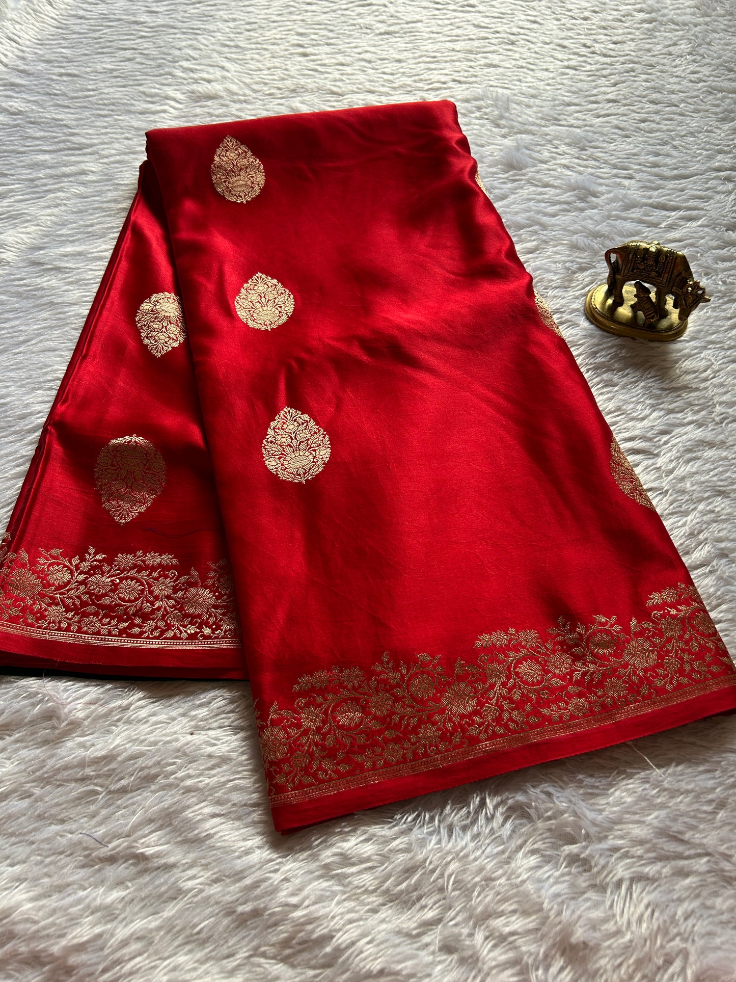 Madhubala : Solid Red