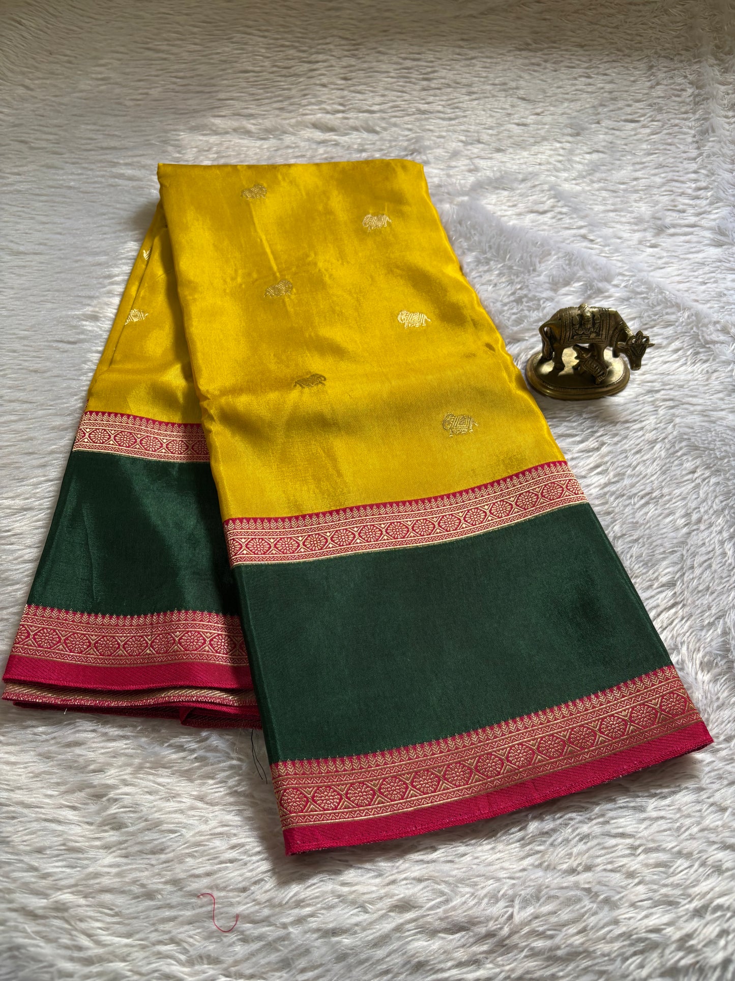 NAL207 (3D) : Yellow-pink-green
